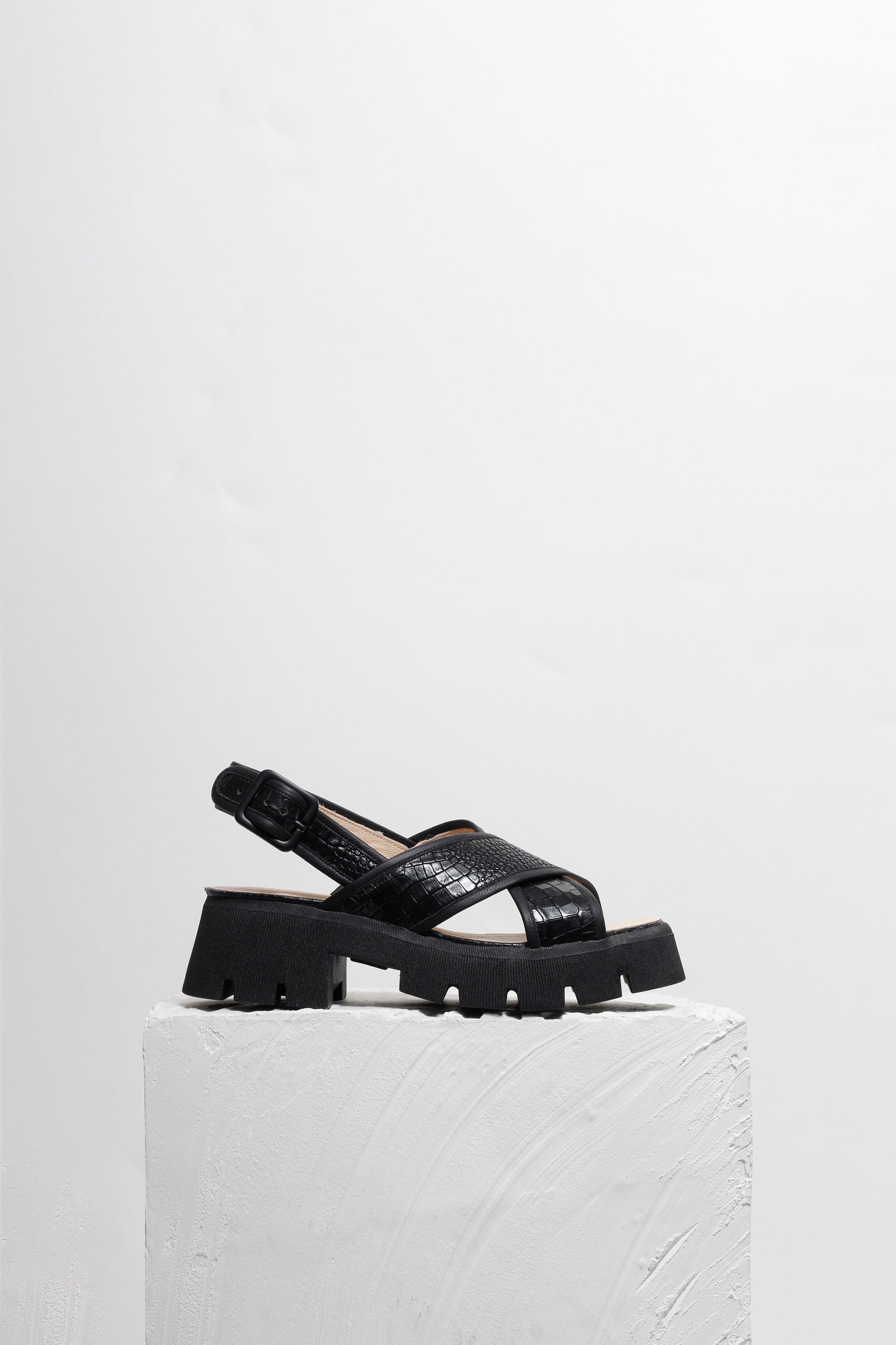 SANDÁLIA ANITA CROCO PRETO