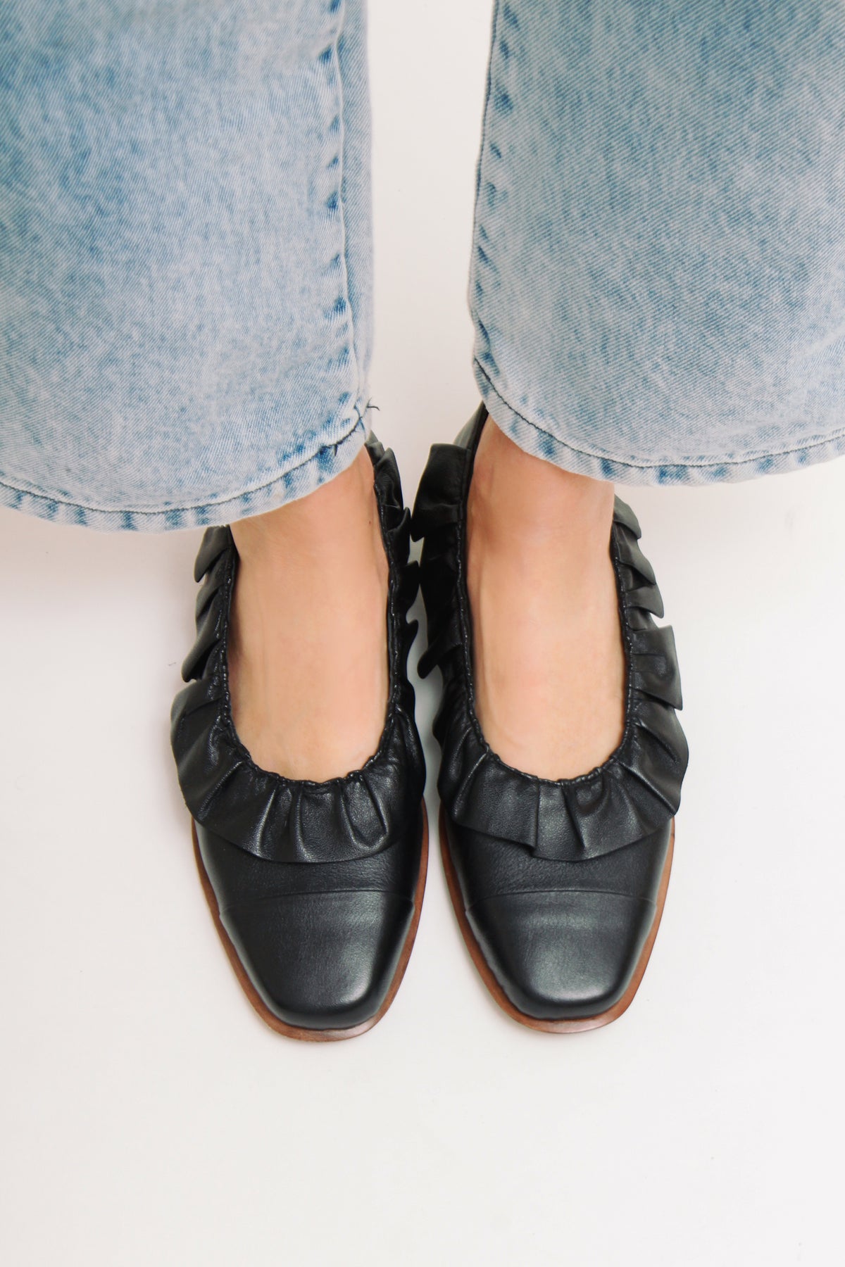 SAPATILHA CORA PRETO