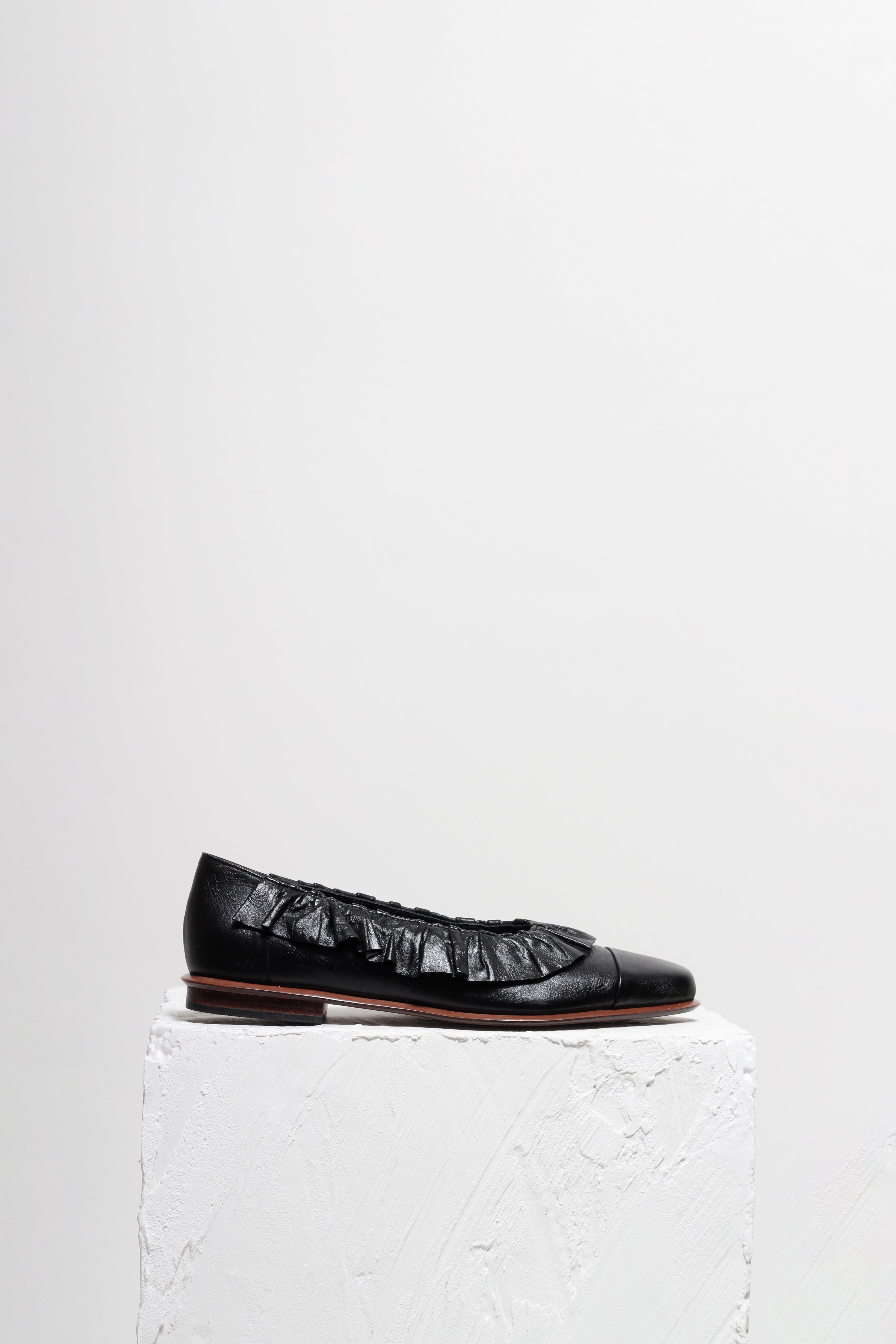 SAPATILHA CORA PRETO