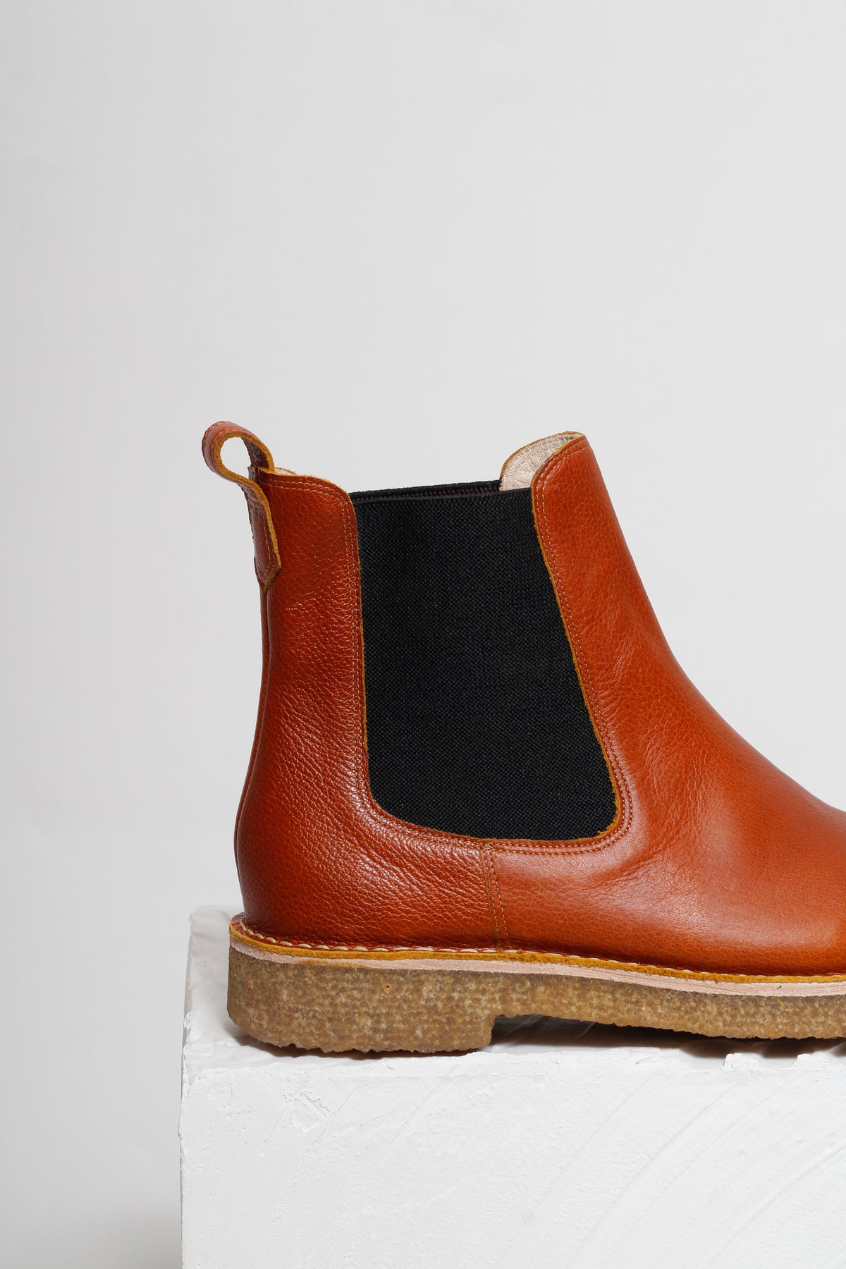 BOTA CHELSEA CRIS CARAMELO