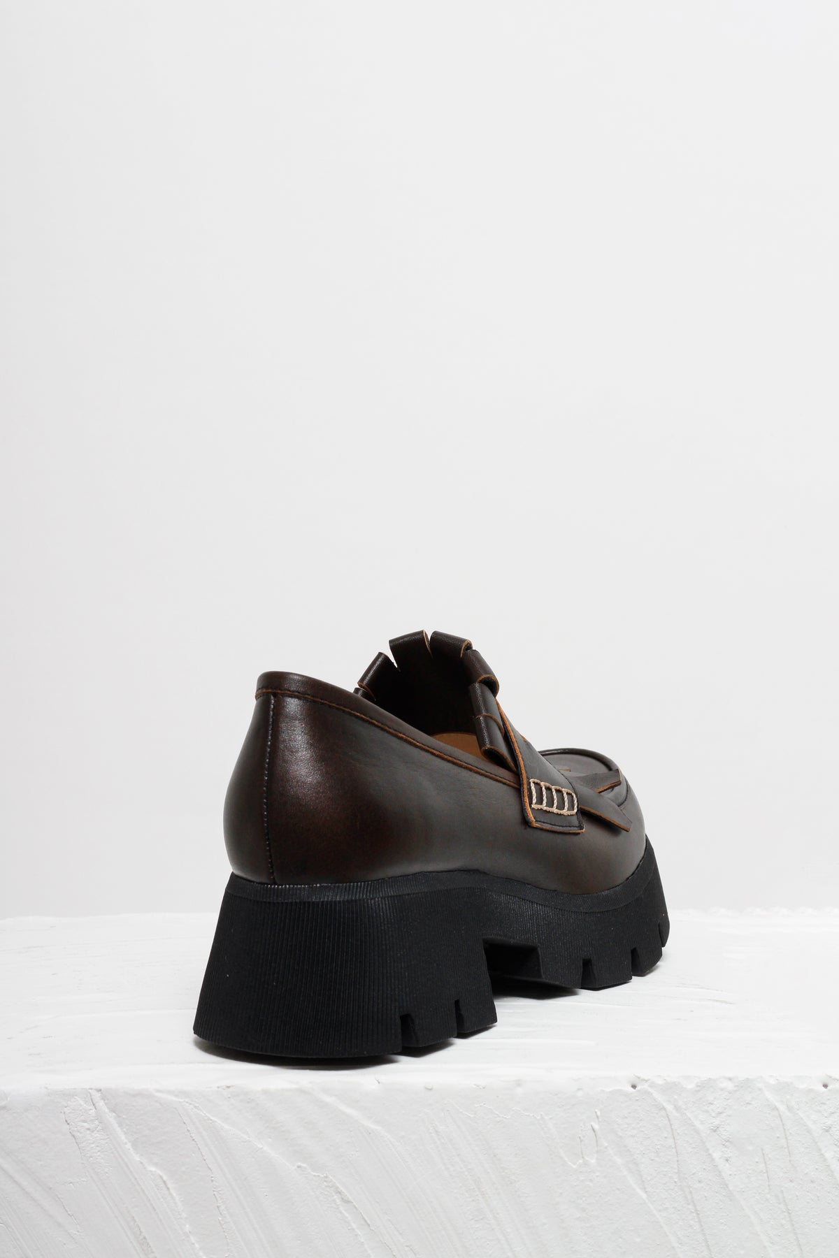MOCASSIM FRANCIS MARROM
