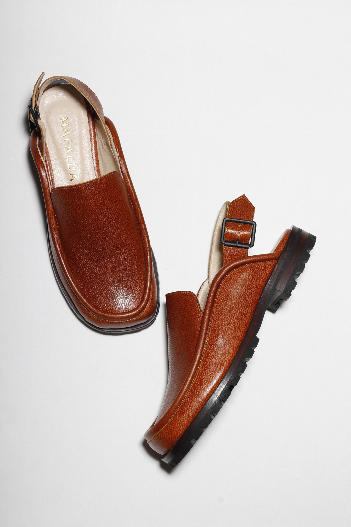 LOAFER DOMINIQUE CARAMELO