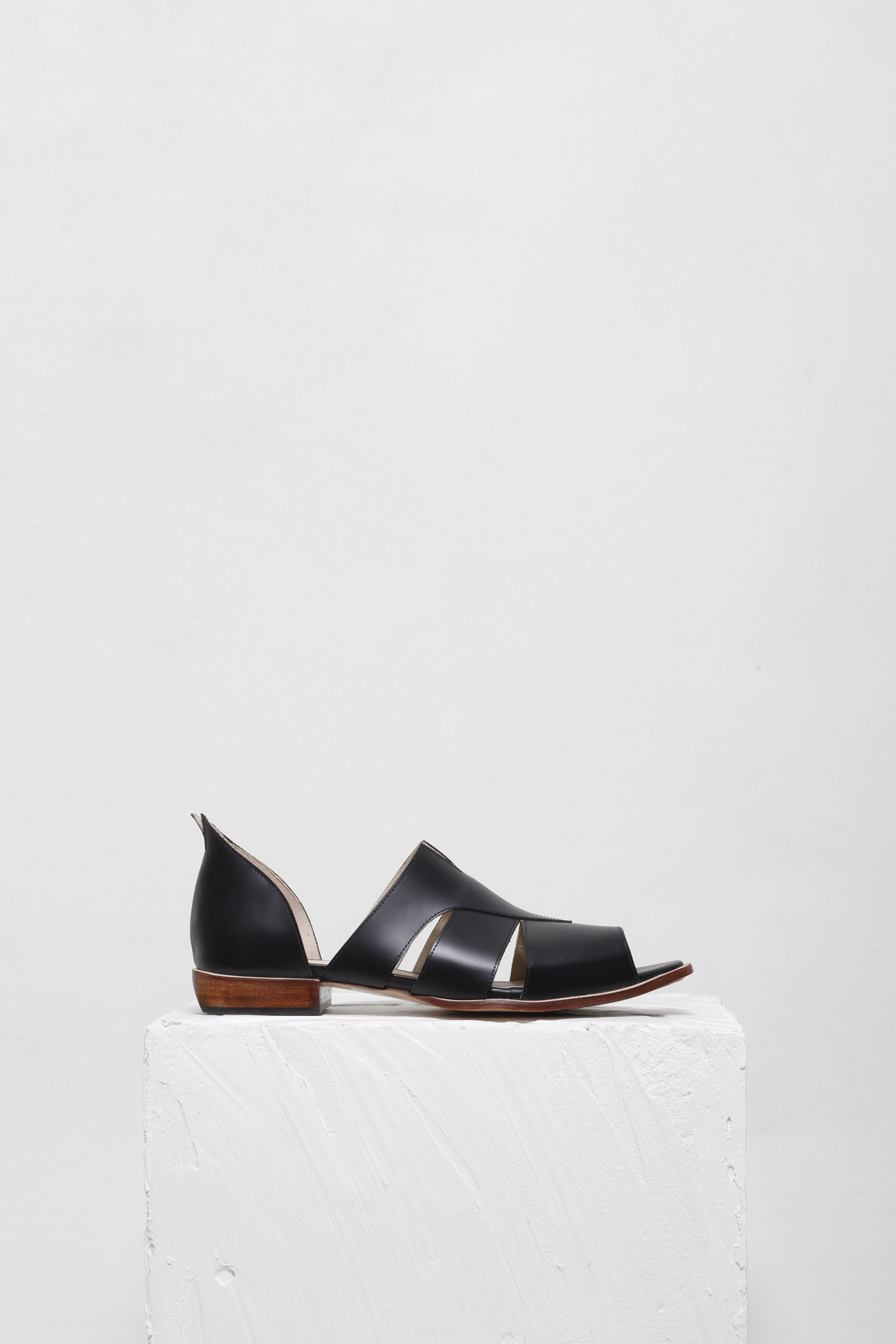 SAPATO ÁGATHA BOX PRETO