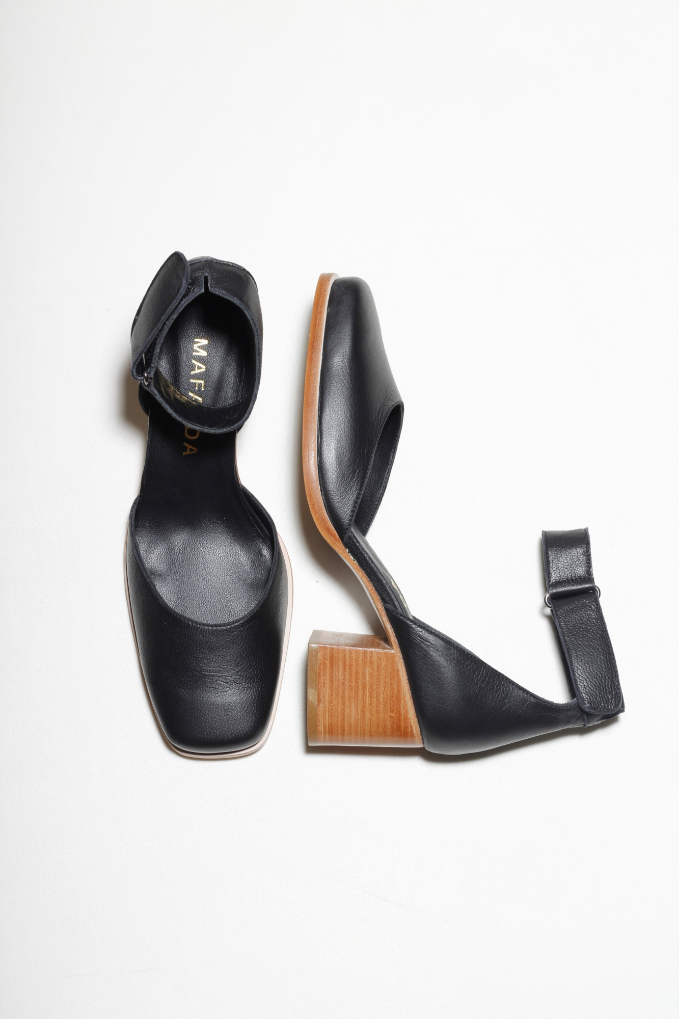 SAPATO SALTO LOUISE PRETO