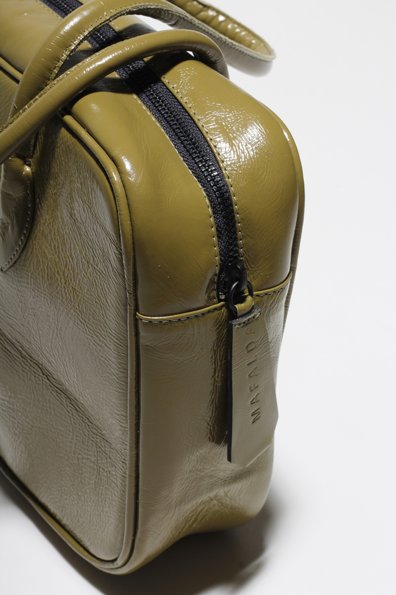 BOLSA VERÔ VERNIZ OLIO