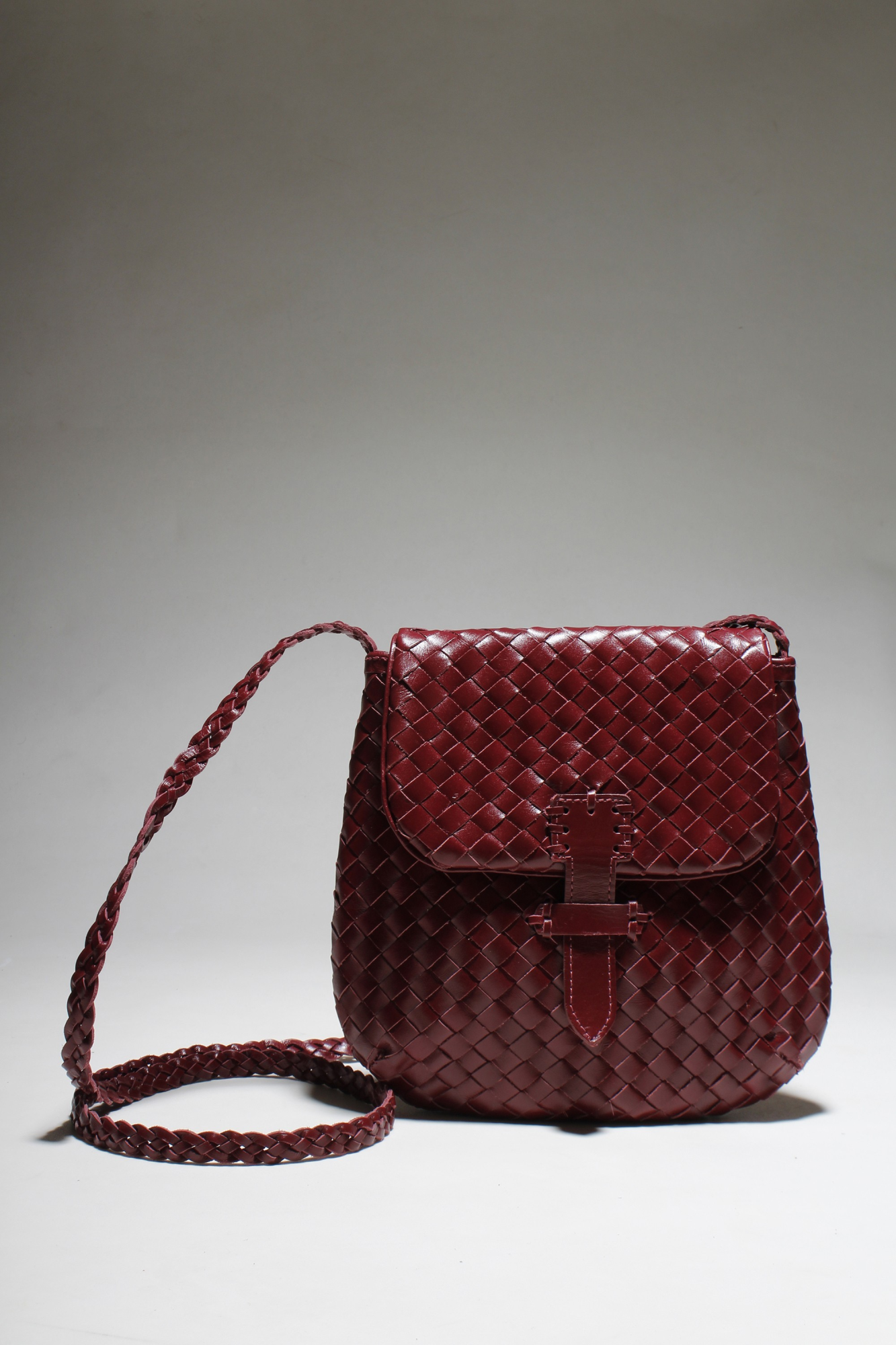 BOLSA TRESSÊ VINHO