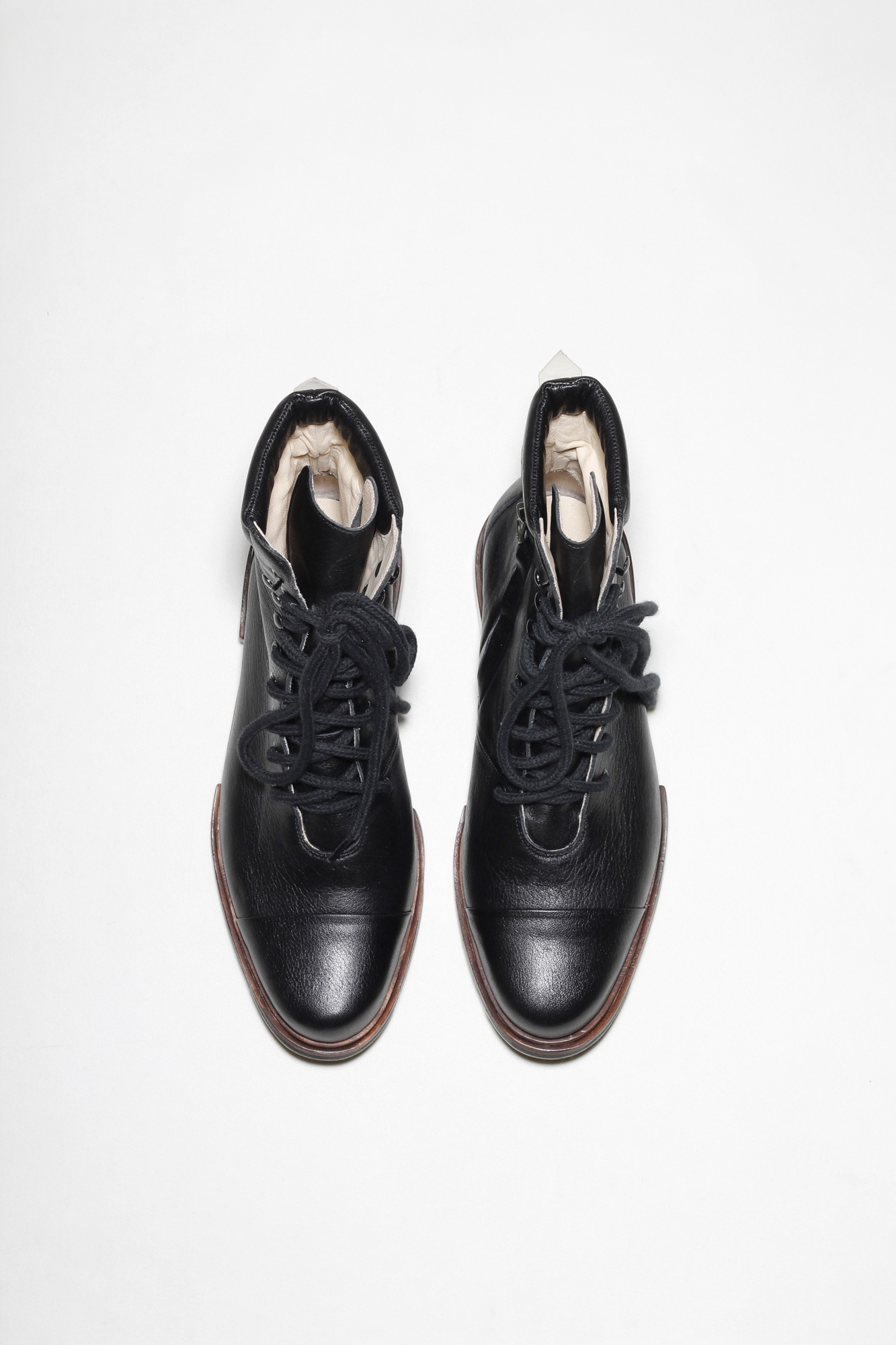 BOTA UMA PRETO