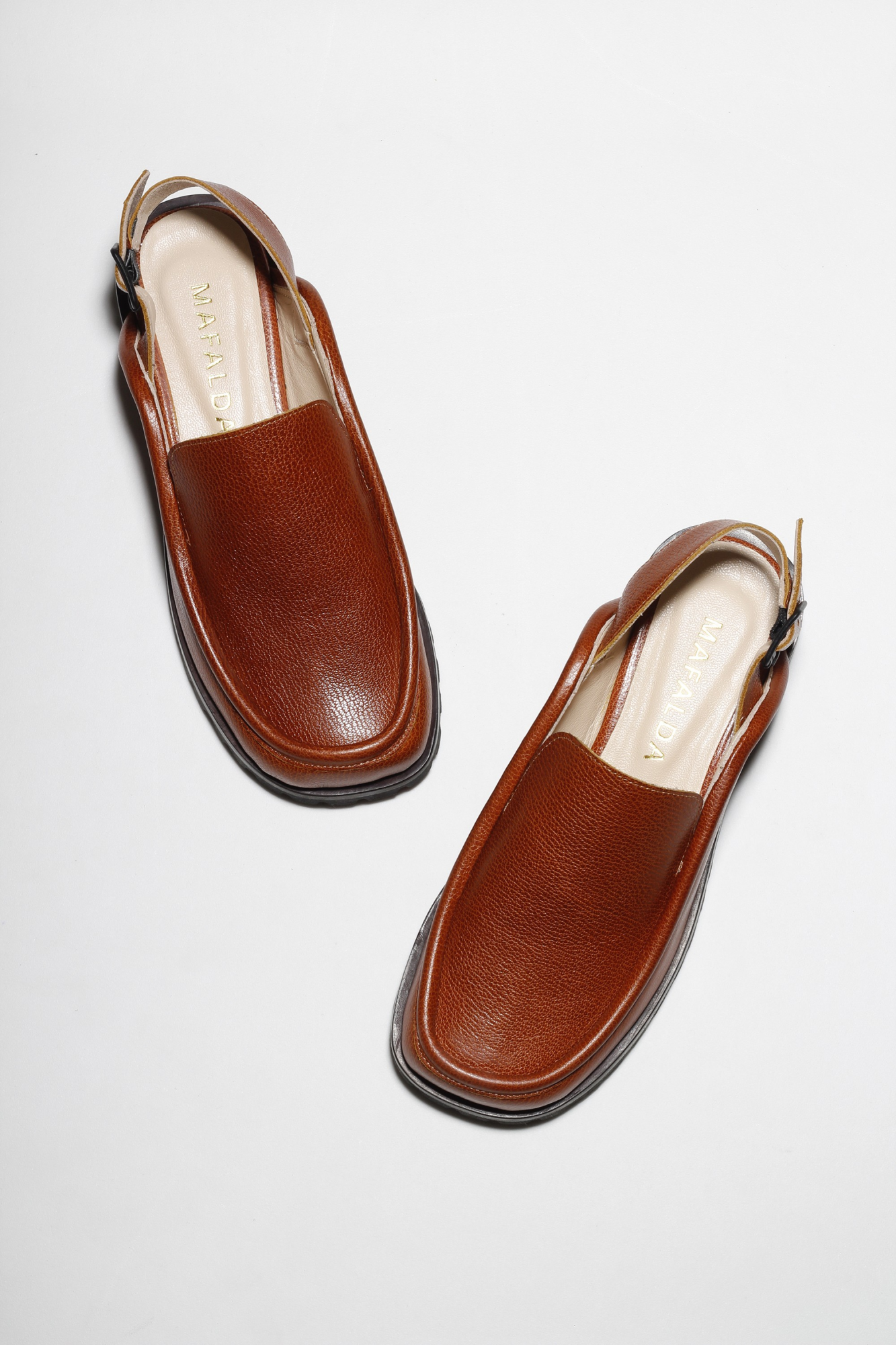 LOAFER DOMINIQUE CARAMELO