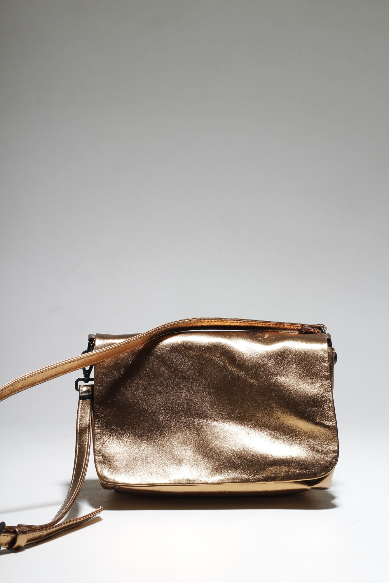 BOLSA AMÉLIA OURO VELHO