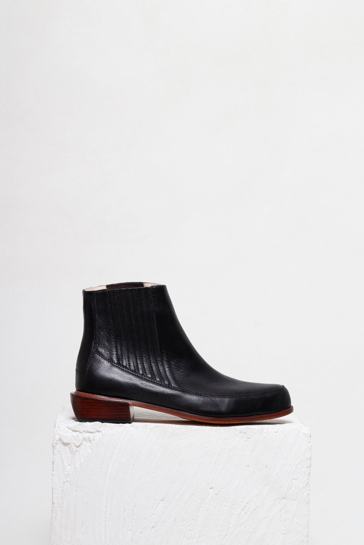 BOTA CORDÉLIA PRETO