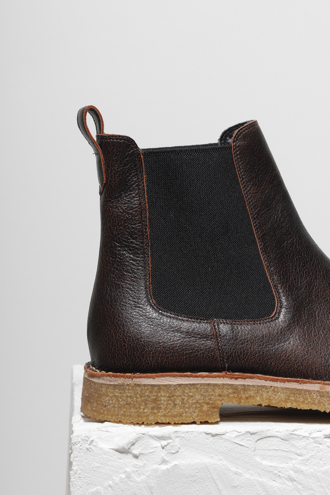 BOTA CHELSEA CRIS FLOATER MARROM ESCURO
