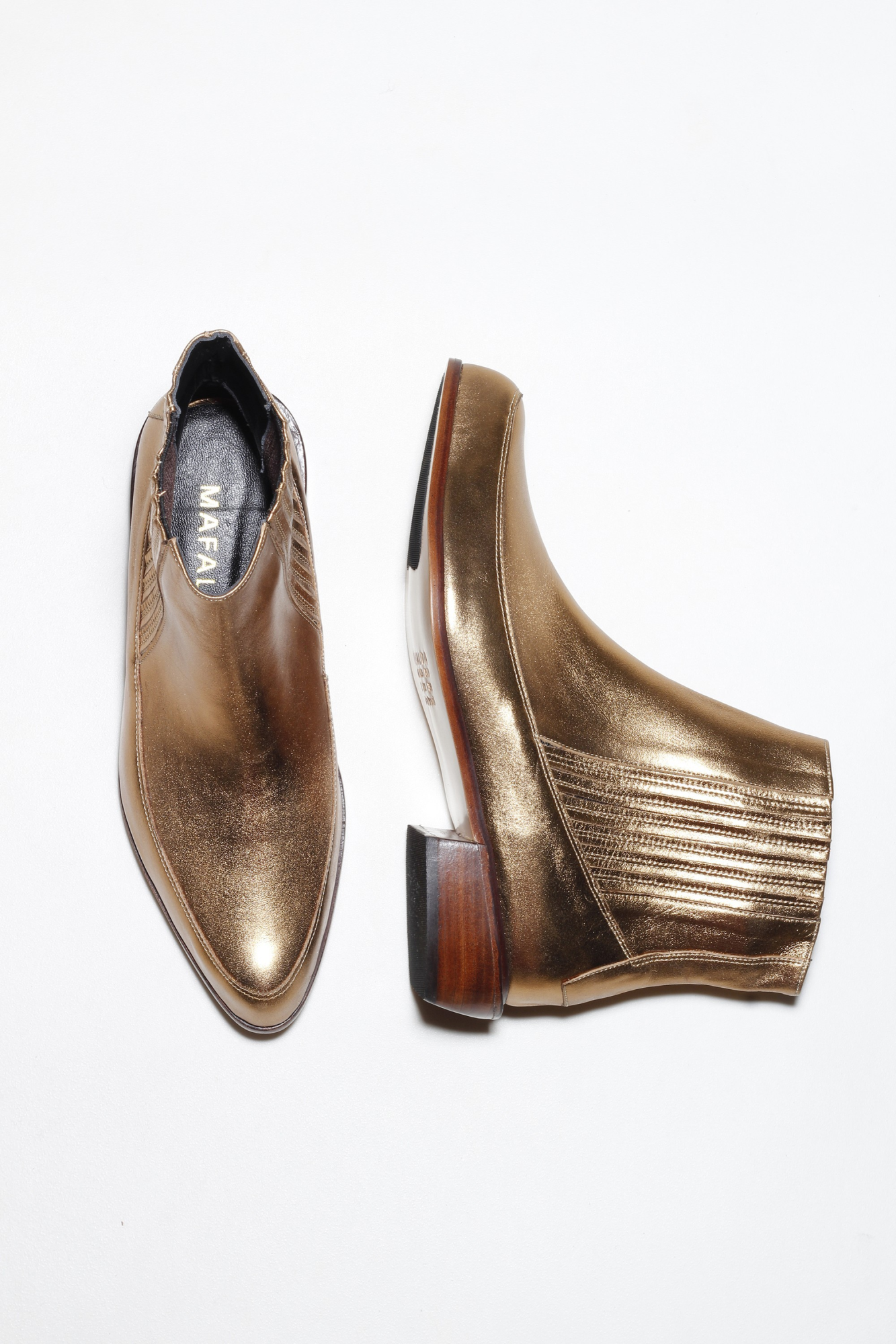 BOTA CORDÉLIA OURO VELHO