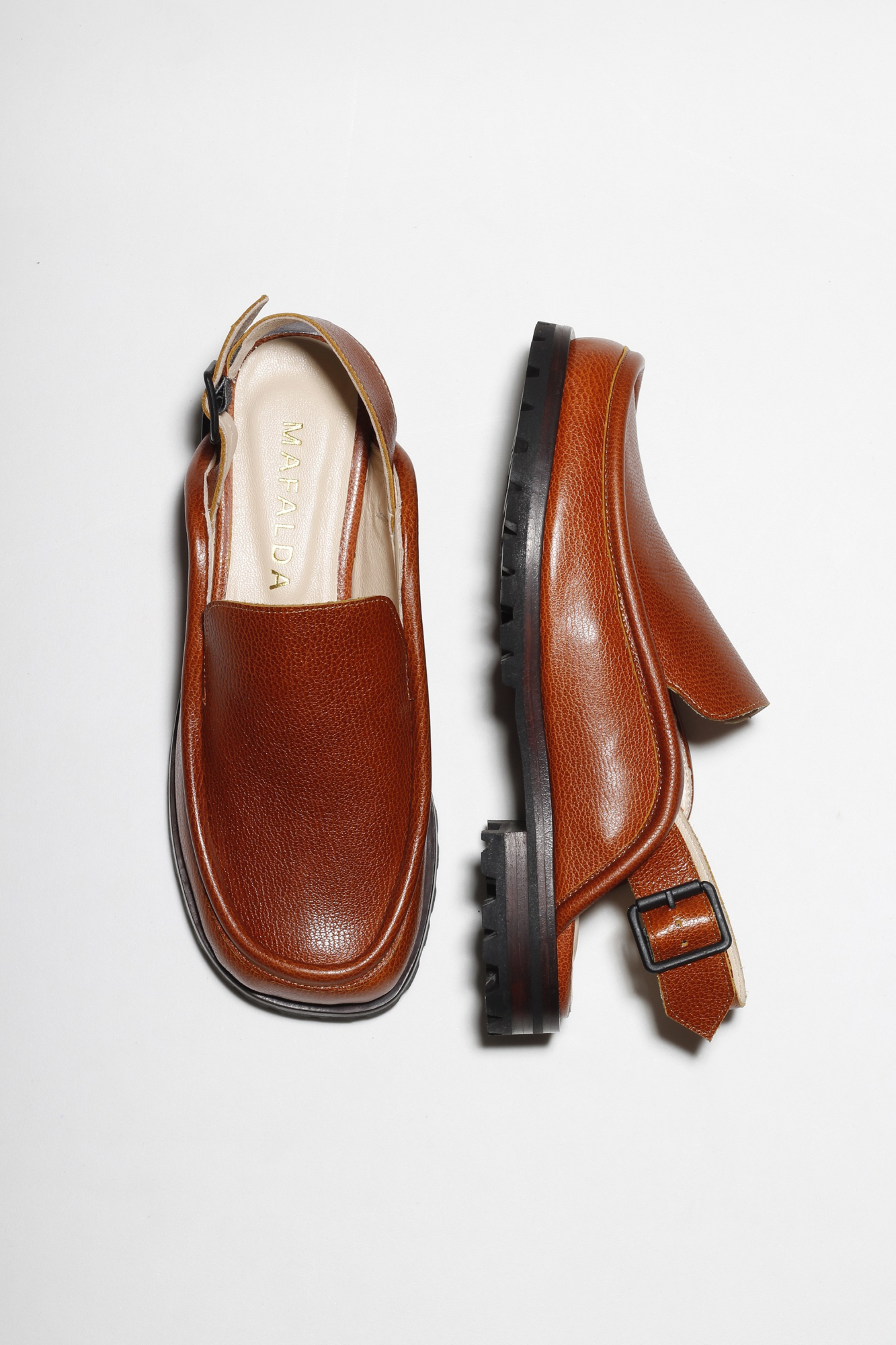 LOAFER DOMINIQUE CARAMELO
