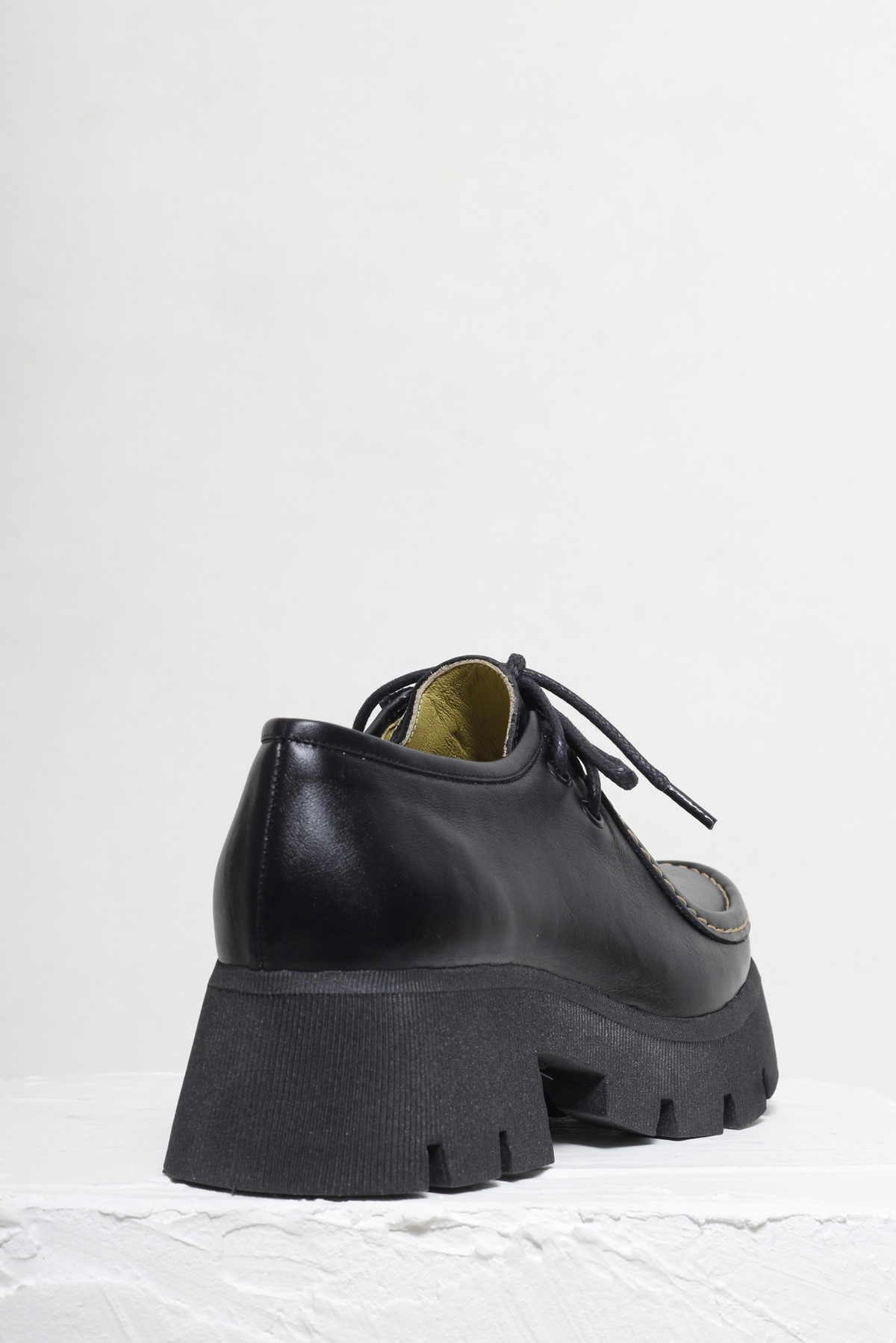 LOAFER WALLABEE NAOMI PRETO