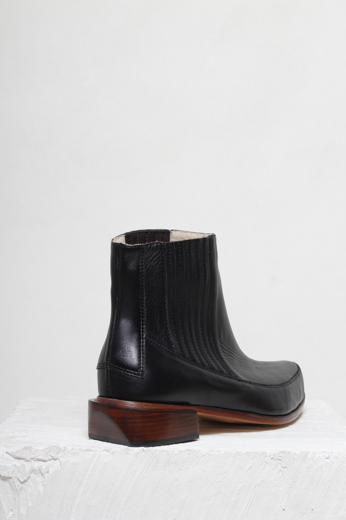 BOTA CORDÉLIA PRETO