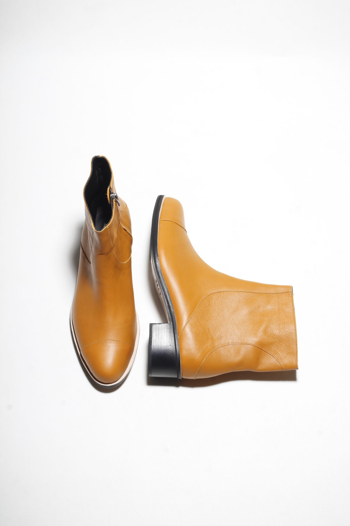 BOTA INÊS AMEIXA