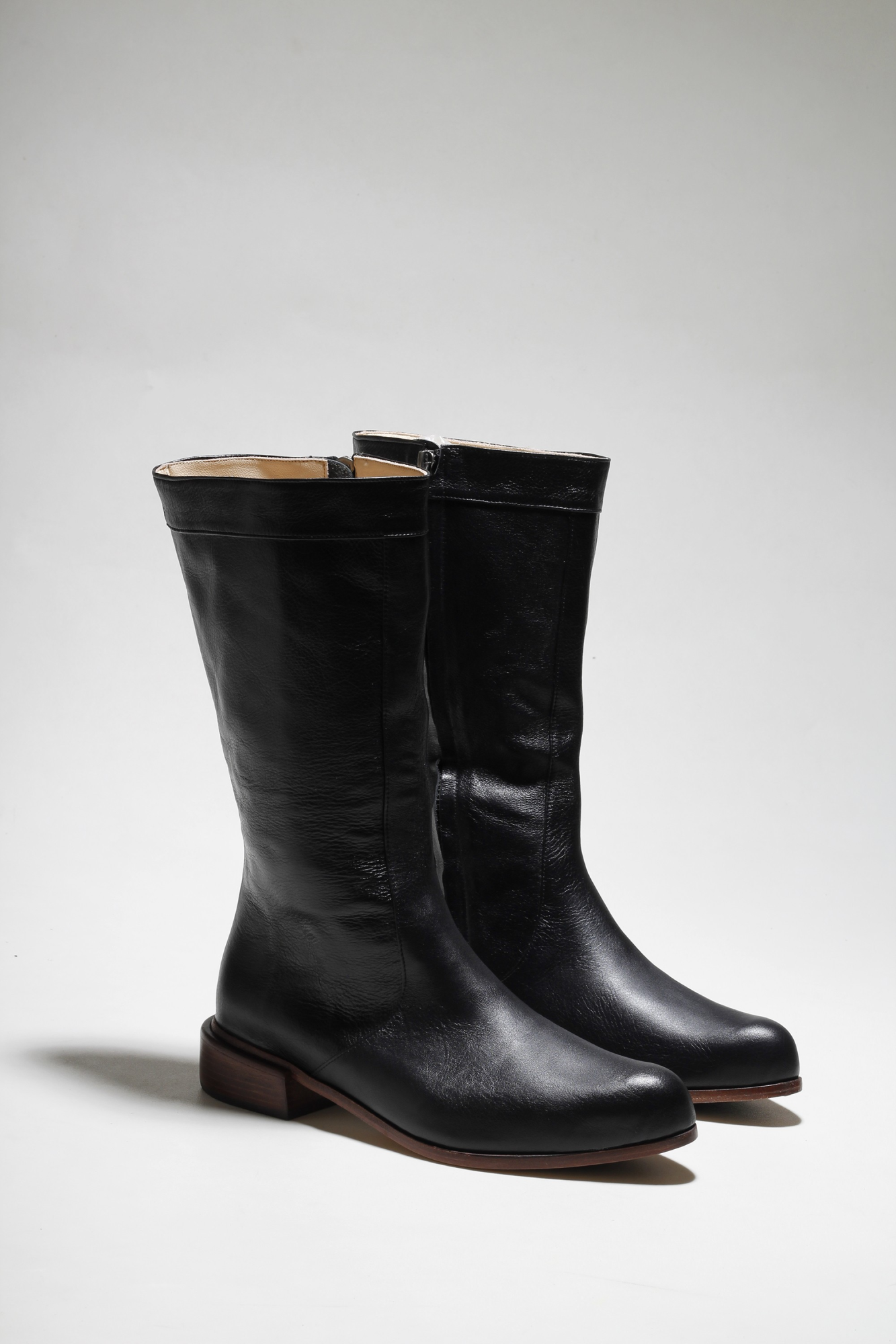 BOTA ALEXA PRETO