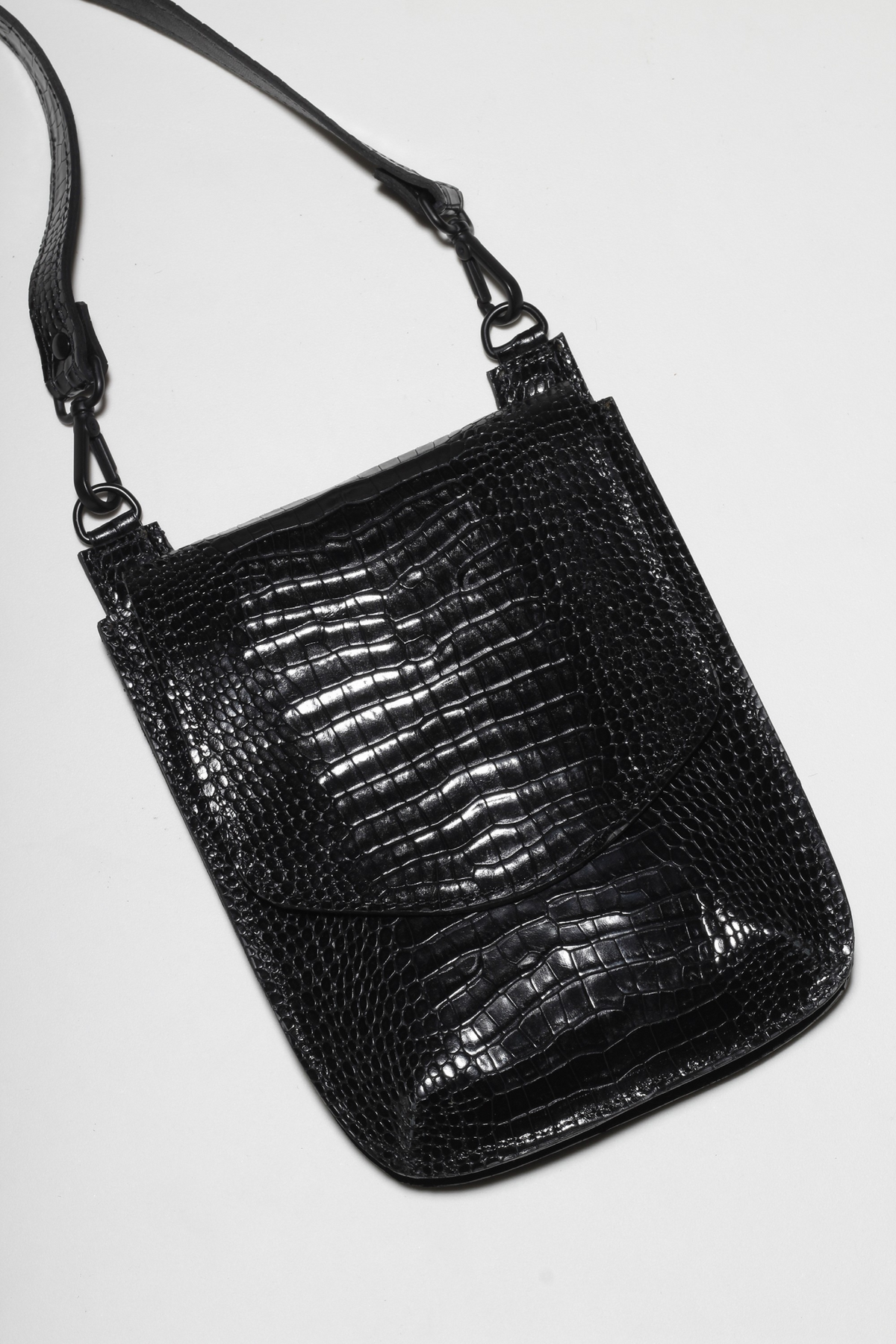 BOLSA JUDI CROCO PRETO