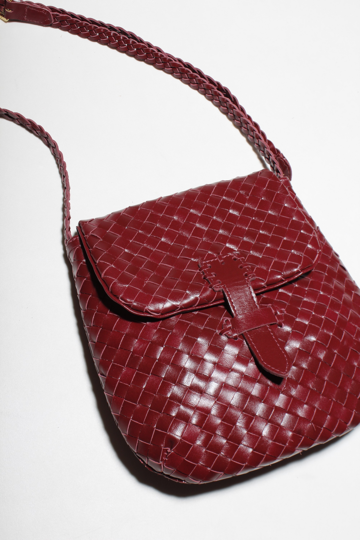 BOLSA TRESSÊ VINHO