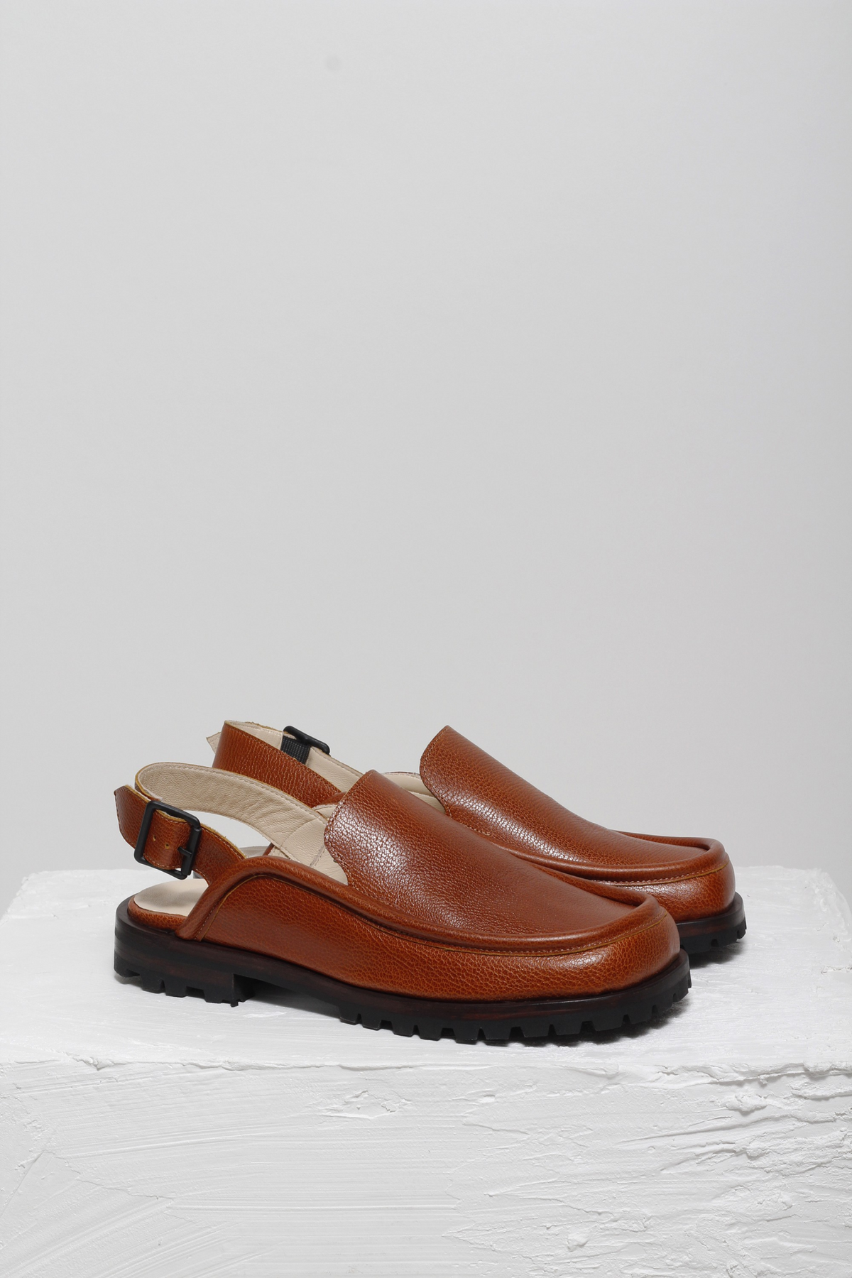 LOAFER DOMINIQUE CARAMELO