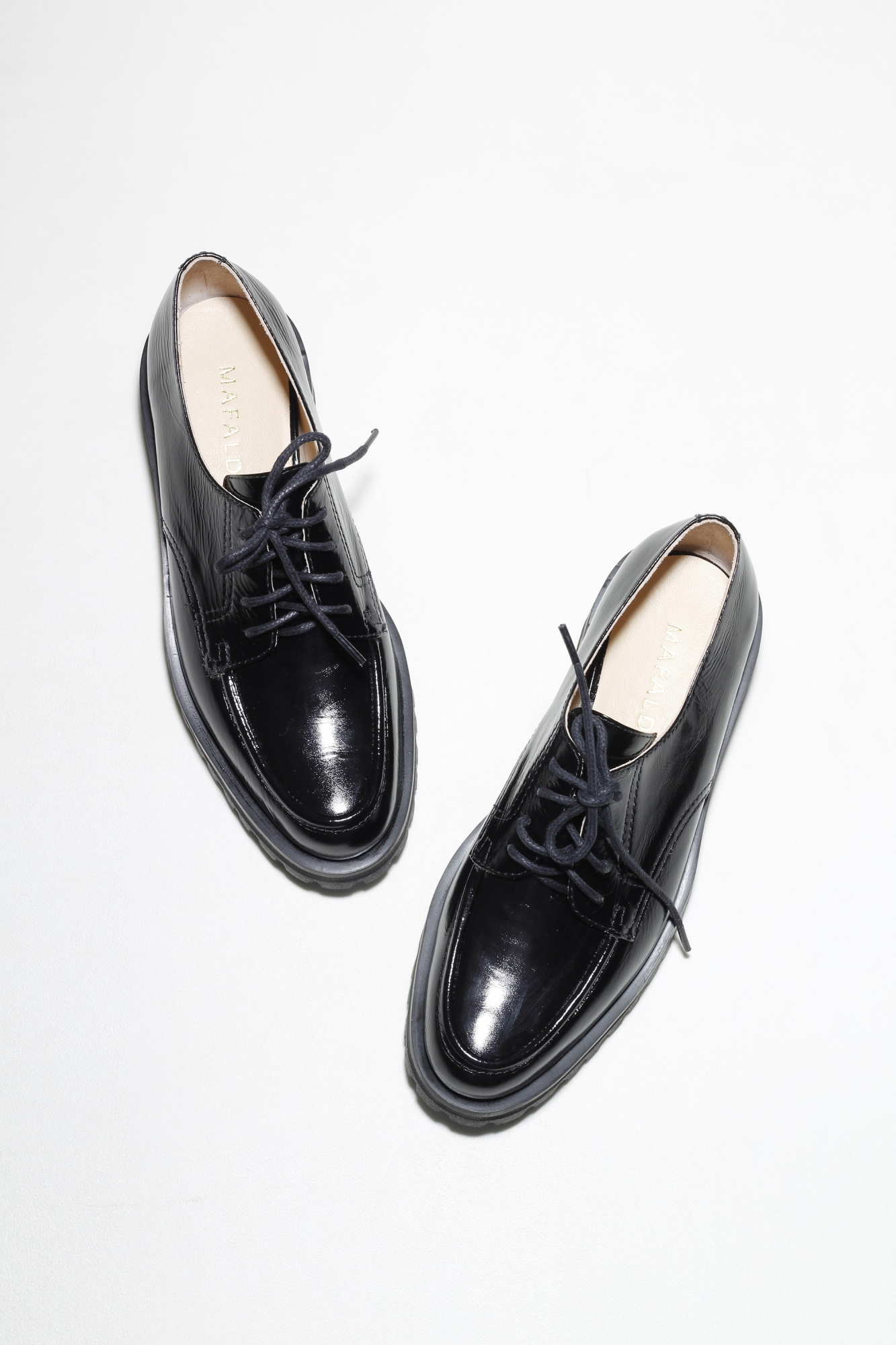 OXFORD  CATARINA VERNIZ PRETO