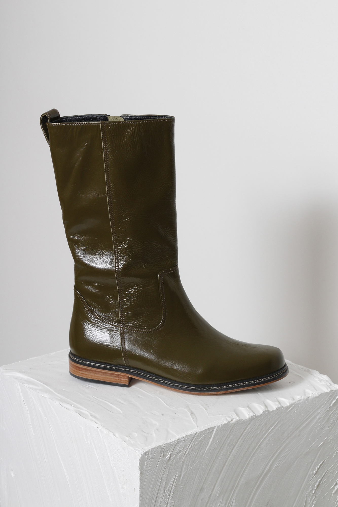 BOTA MEGAN VERNIZ ALCAPARRA