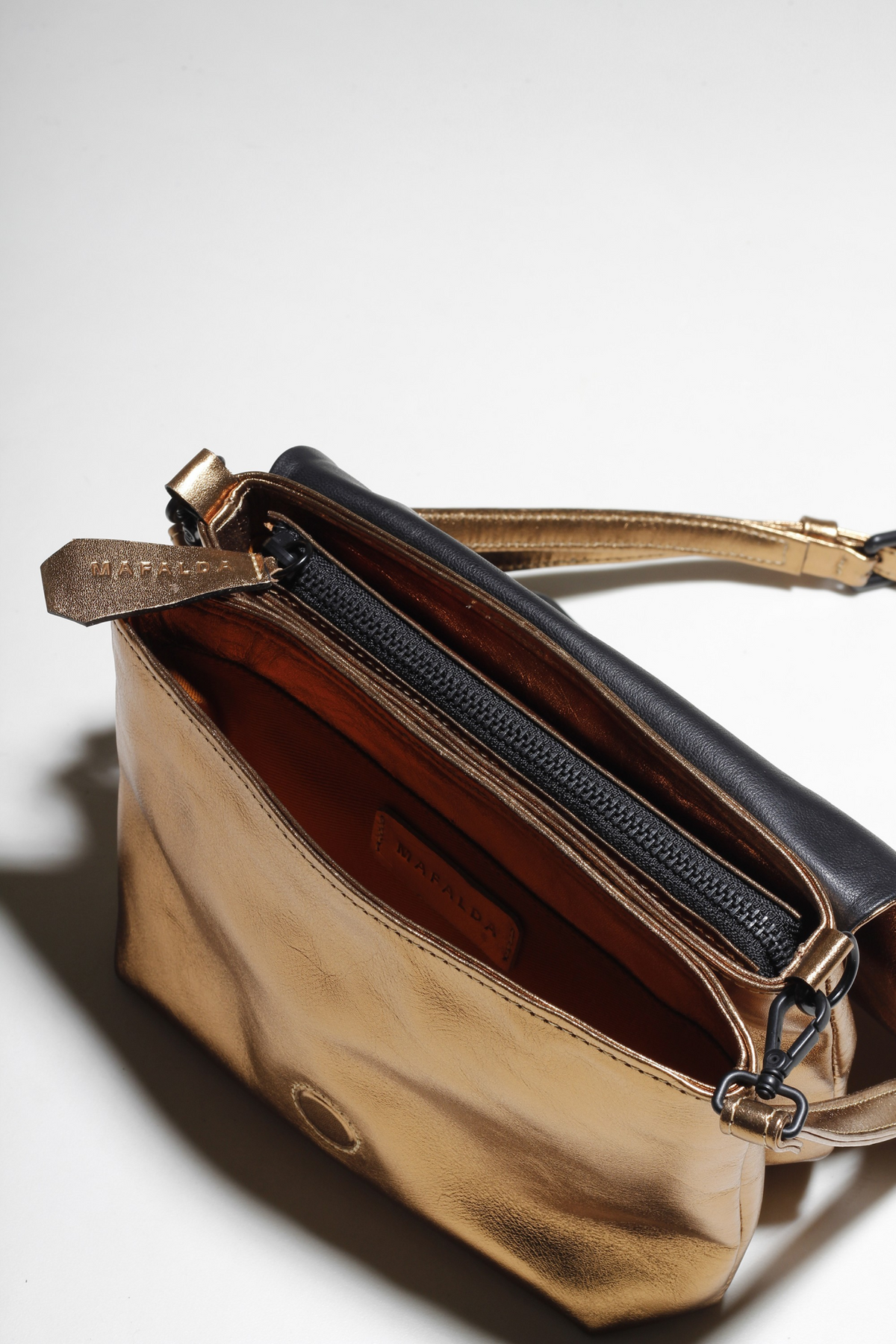 BOLSA AMÉLIA OURO VELHO