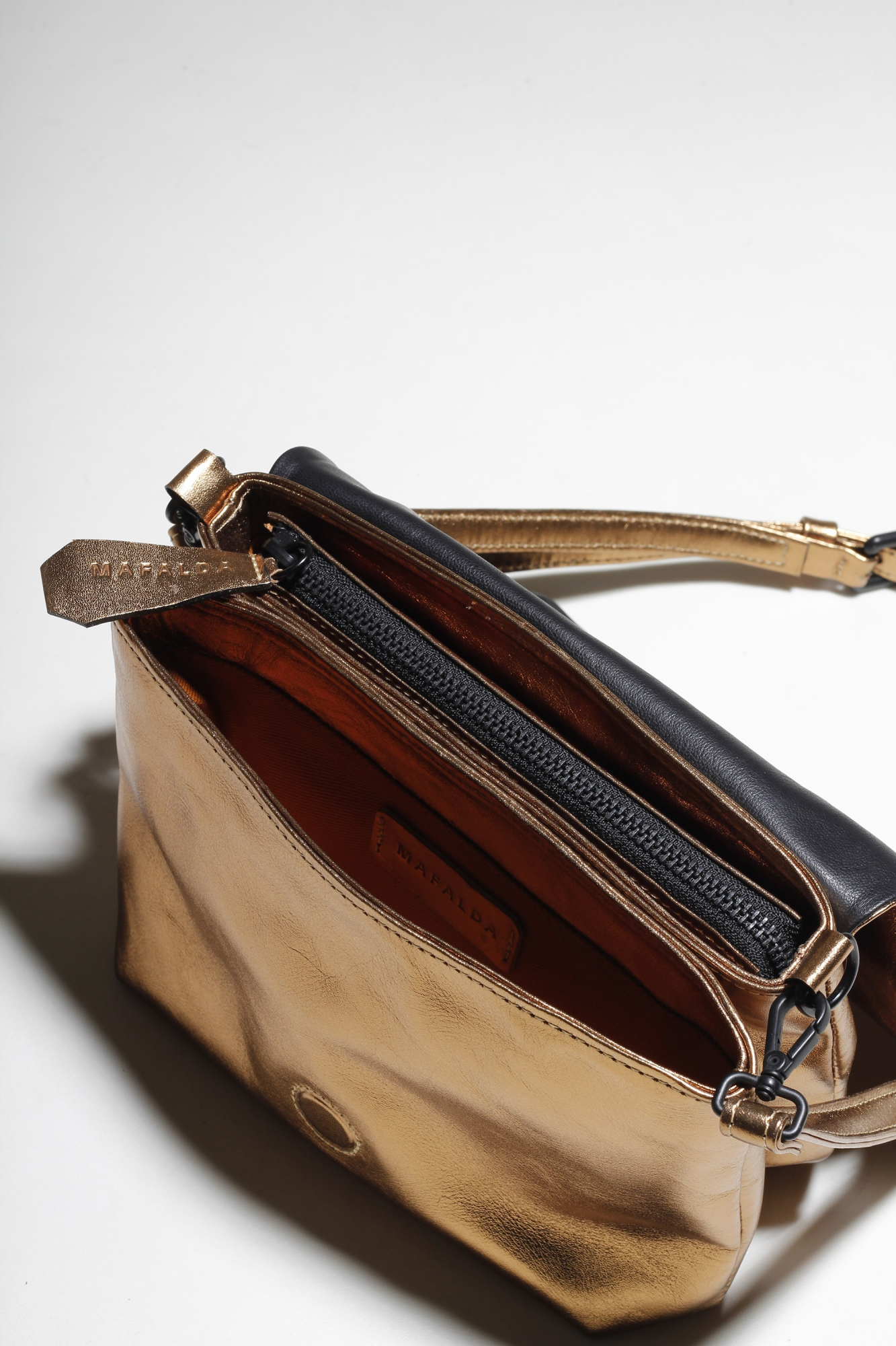 BOLSA AMÉLIA OURO VELHO