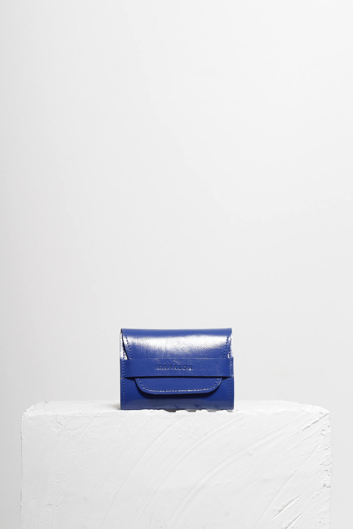 CARTEIRA VERNIZ CLASSIC BLUE
