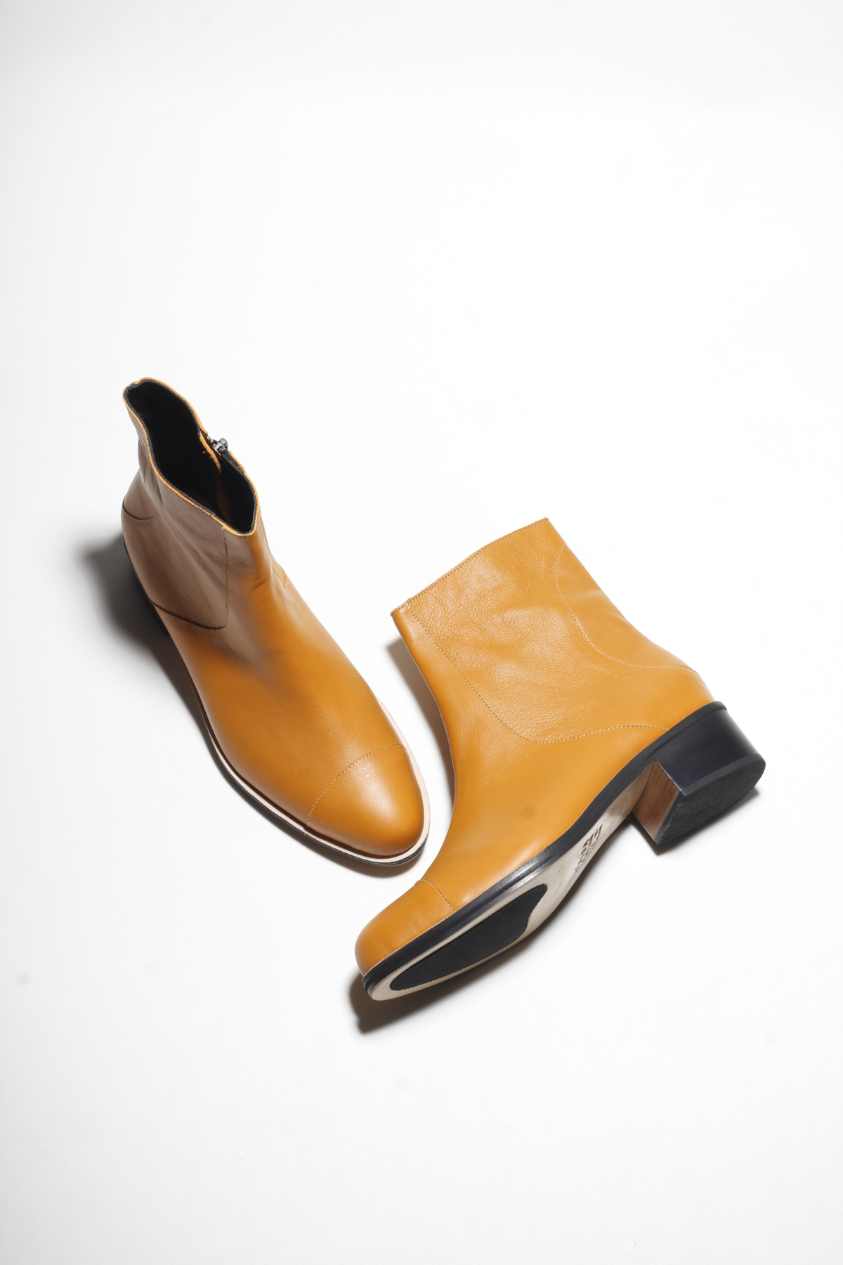 BOTA INÊS AMEIXA