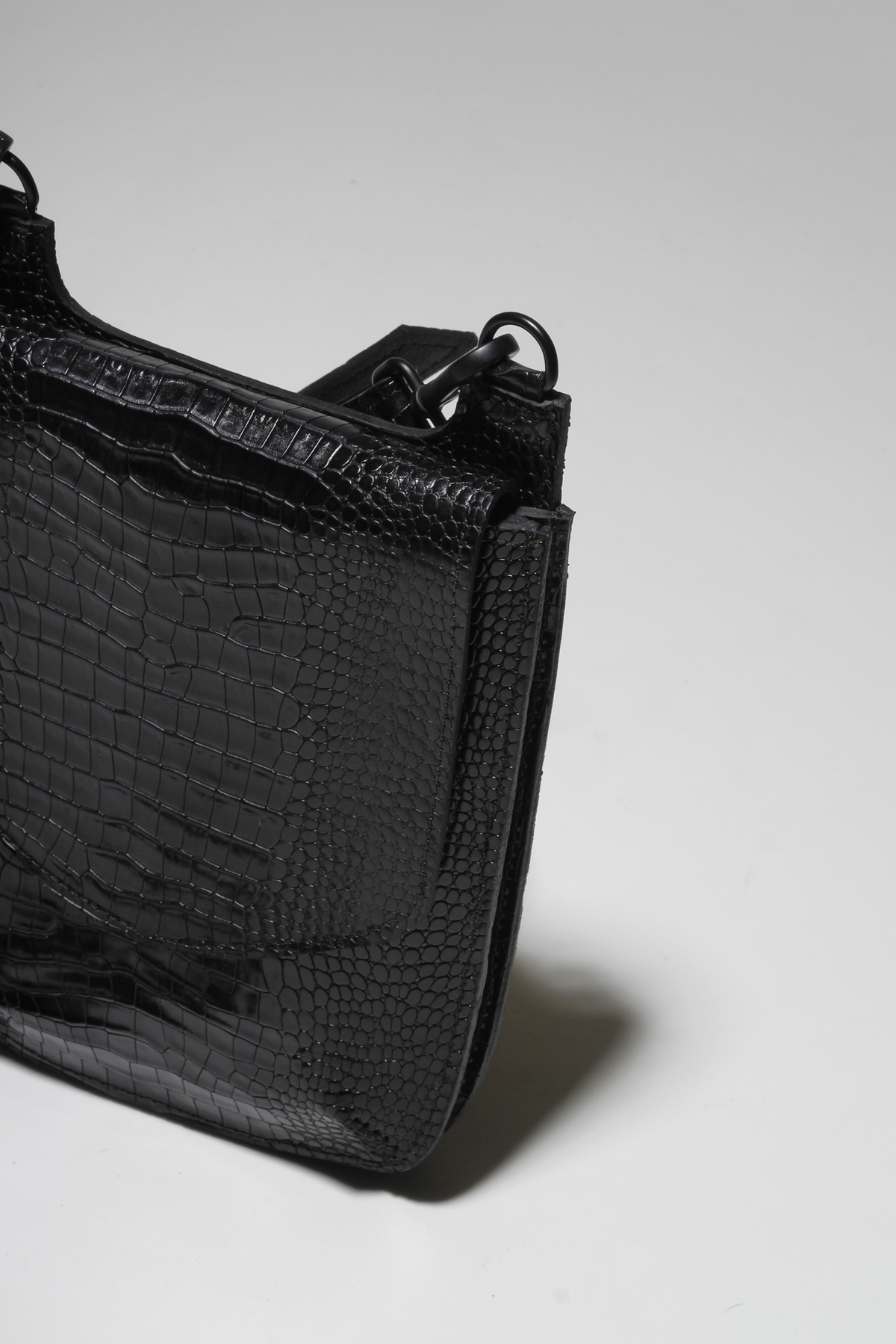 BOLSA JUDI CROCO PRETO