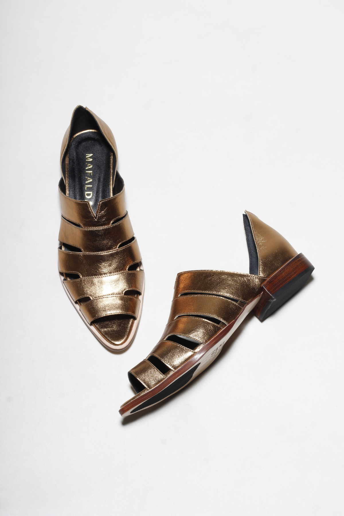 SAPATO GISELE OURO VELHO