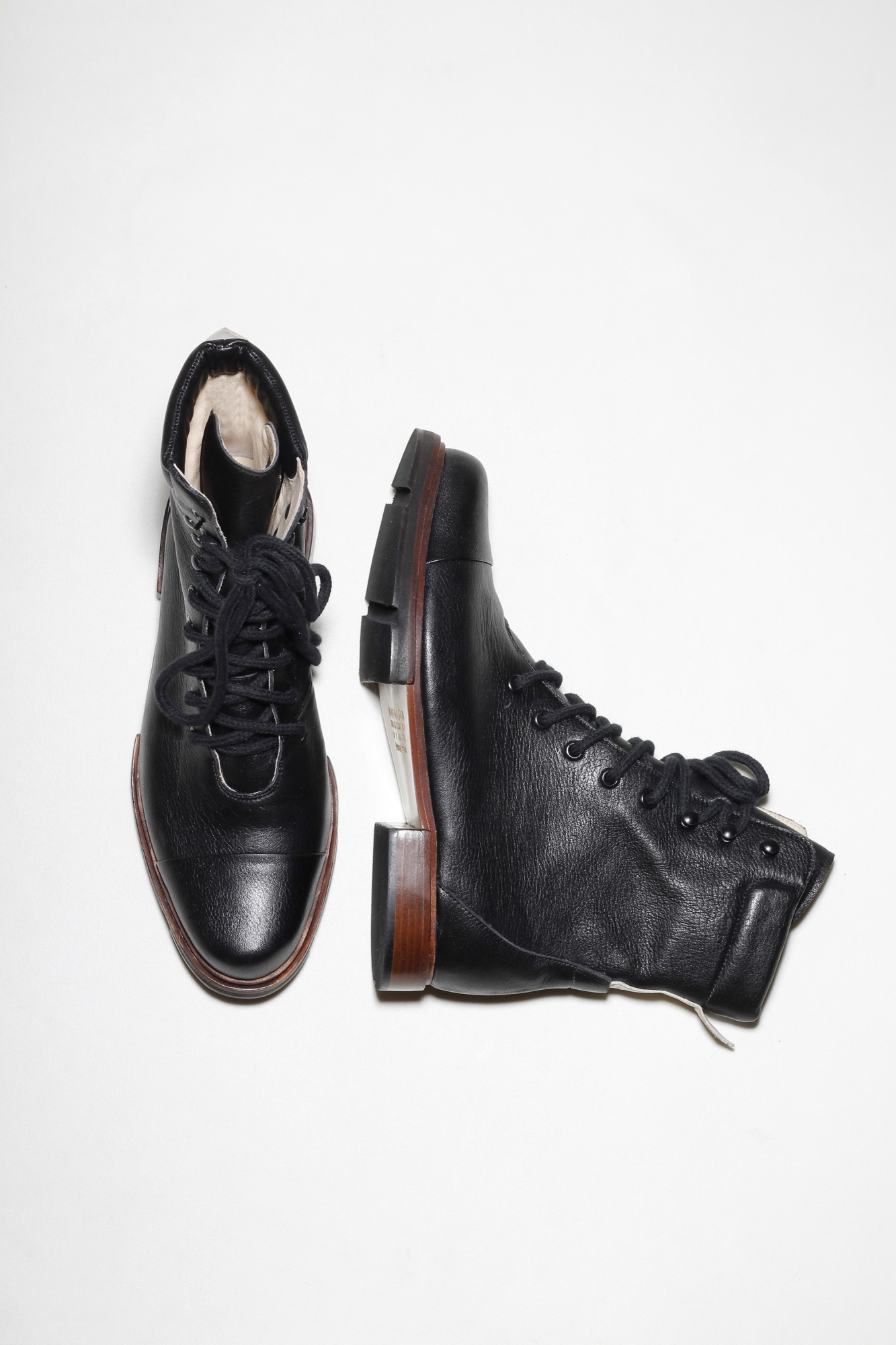BOTA UMA PRETO
