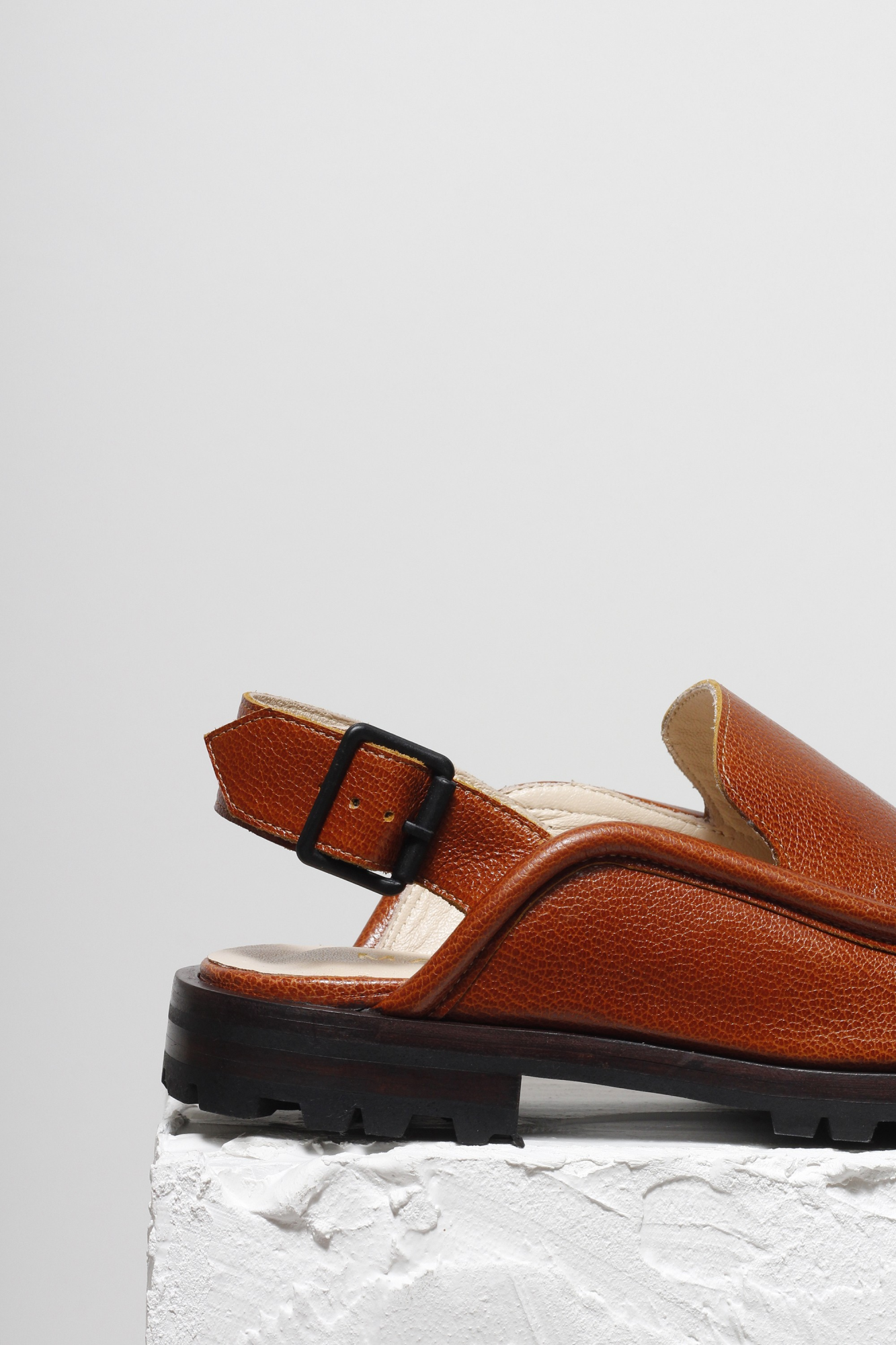 LOAFER DOMINIQUE CARAMELO