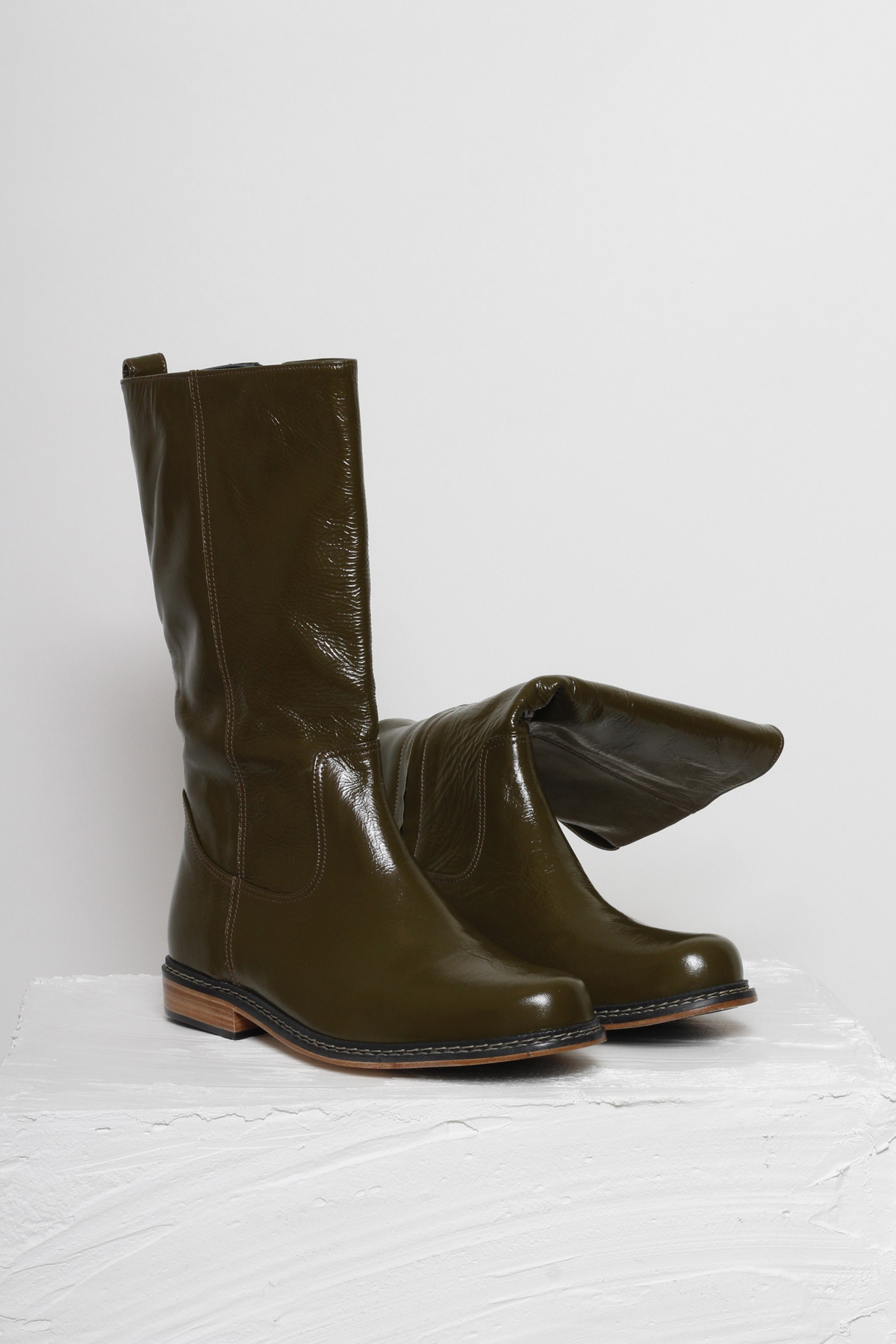 BOTA MEGAN VERNIZ ALCAPARRA
