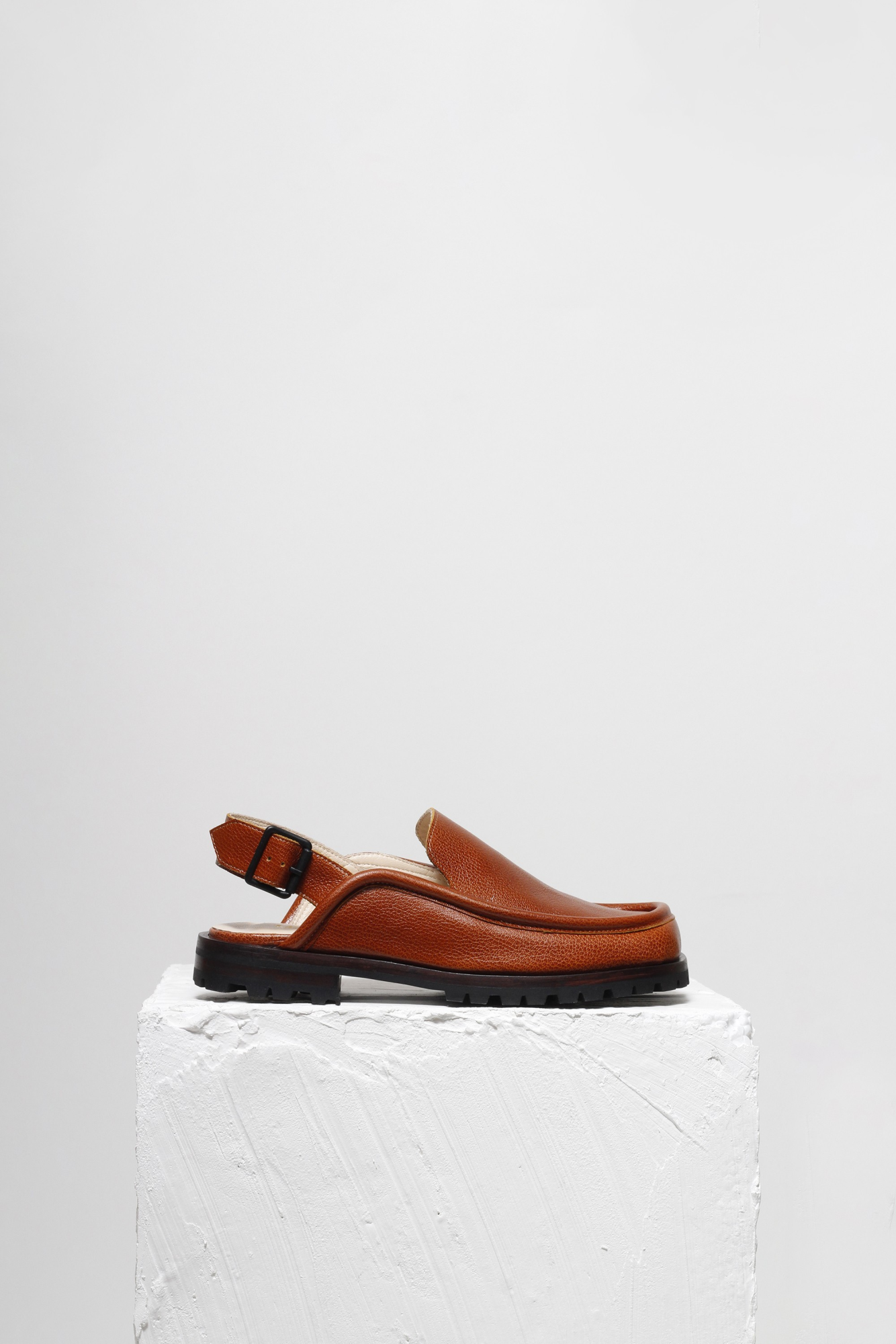 LOAFER DOMINIQUE CARAMELO