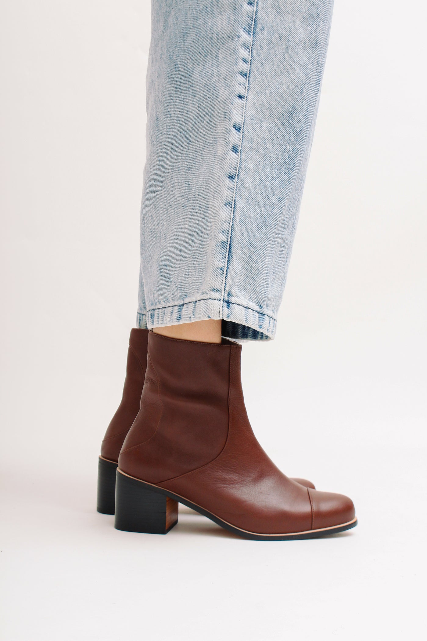 BOTA INÊS RED BROWN