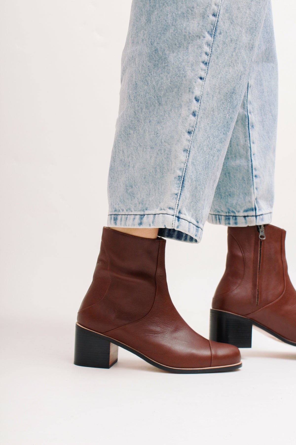 BOTA INÊS RED BROWN