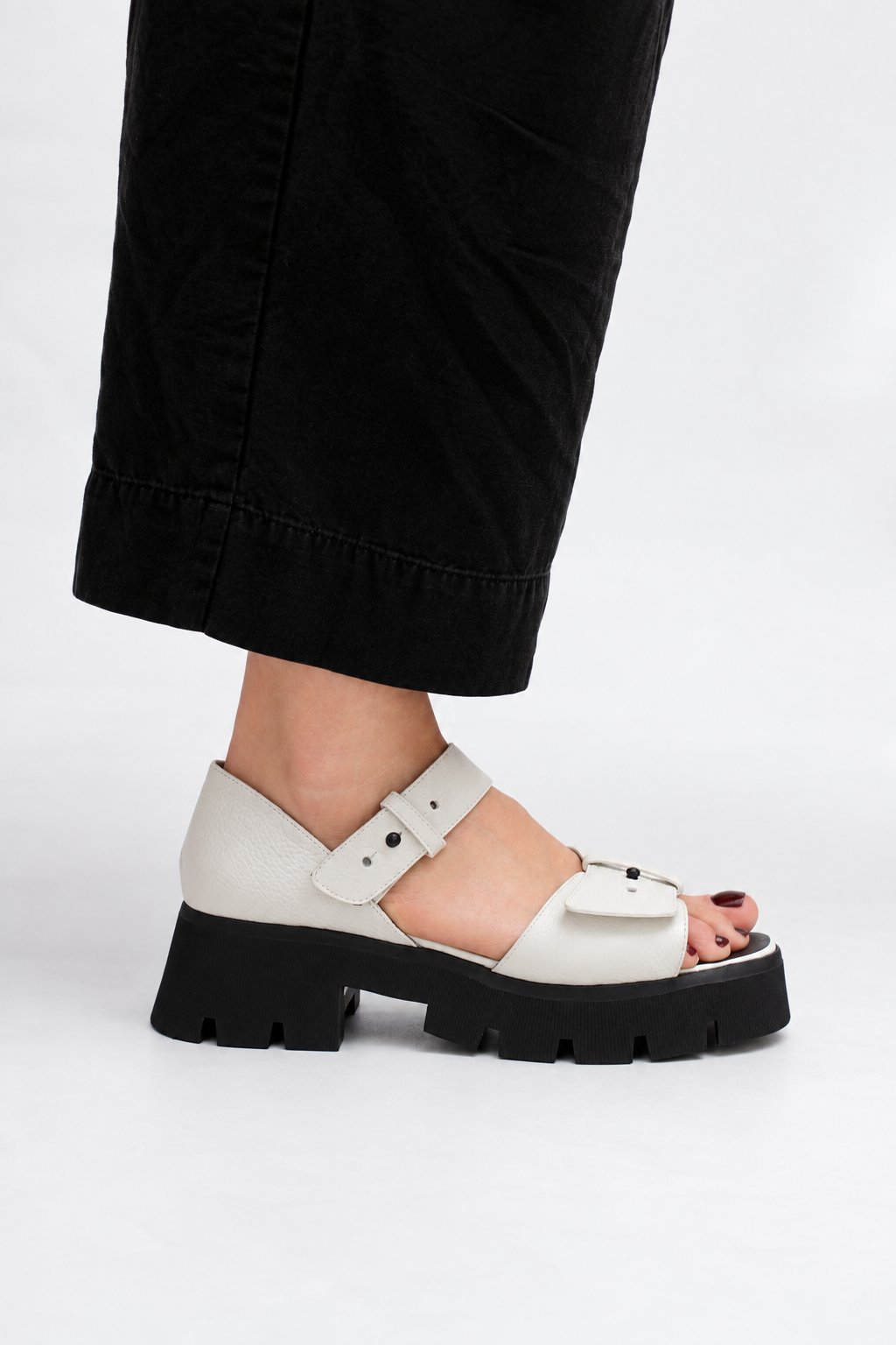 SANDÁLIA JACKIE FLOATER OFF WHITE