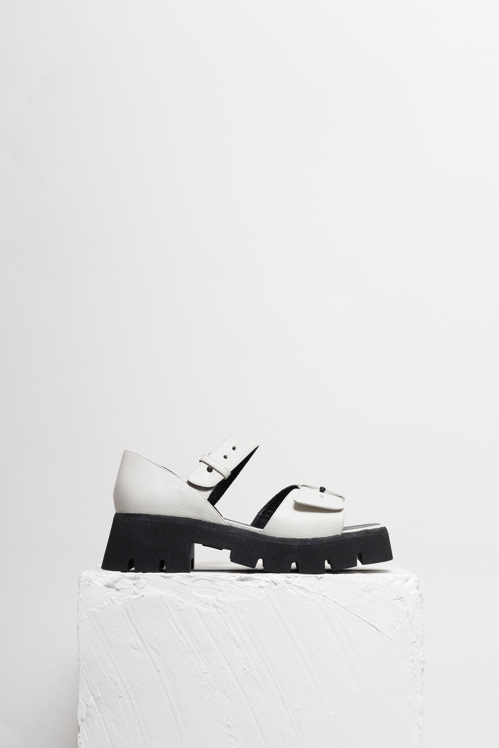 SANDÁLIA JACKIE FLOATER OFF WHITE