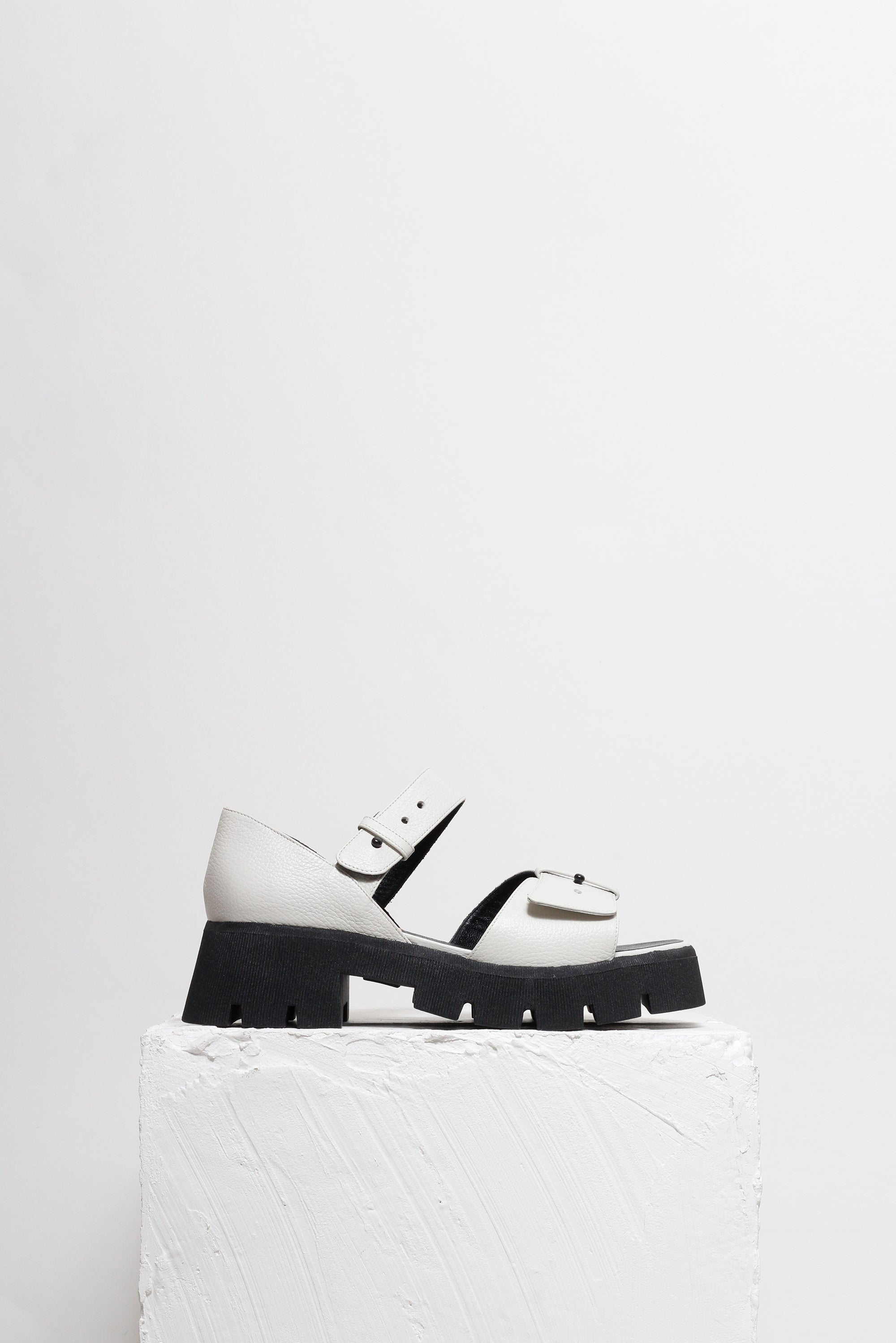 SANDÁLIA JACKIE FLOATER OFF WHITE