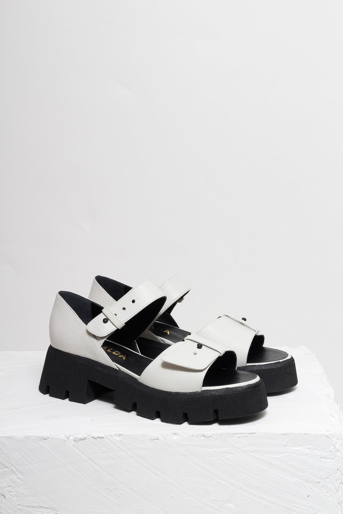 SANDÁLIA JACKIE FLOATER OFF WHITE
