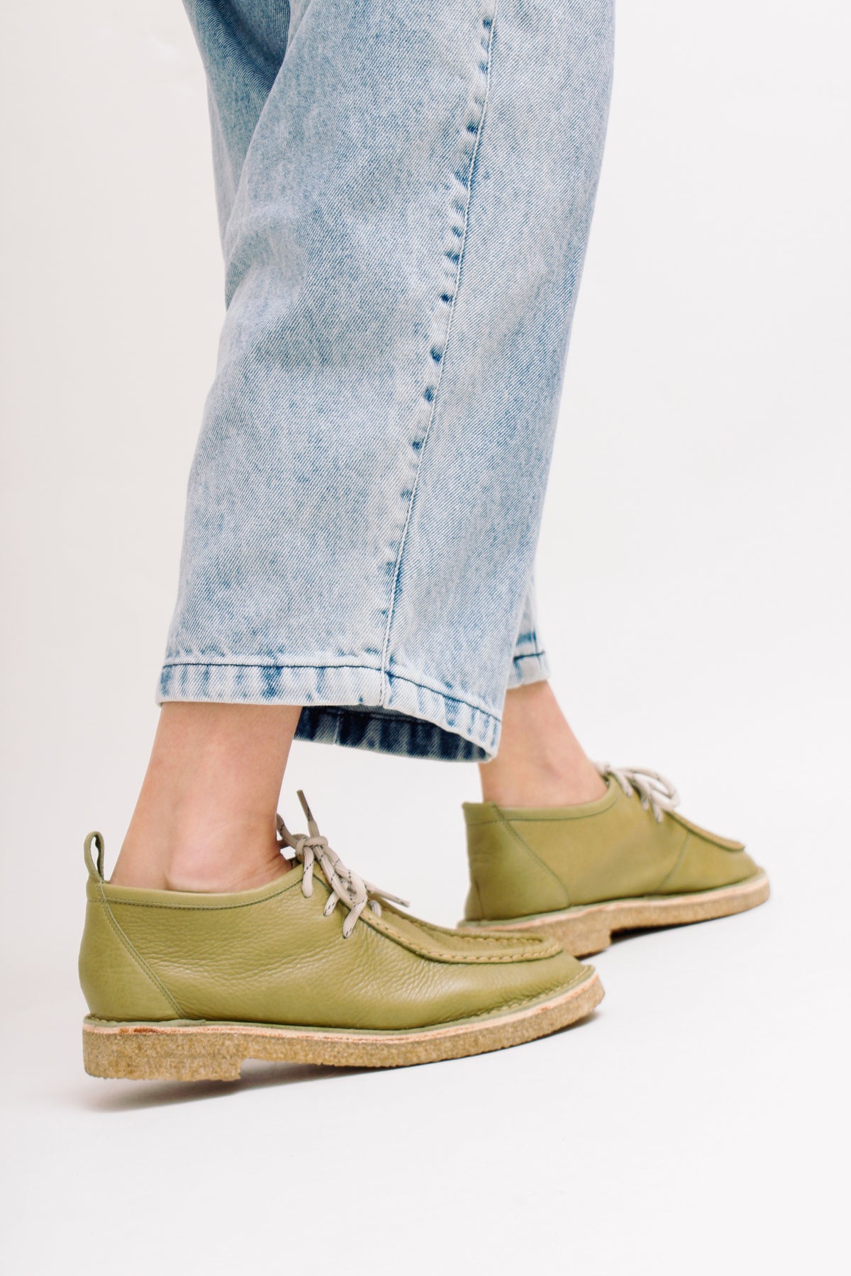 BOTA WALLABEE LUA OLIO