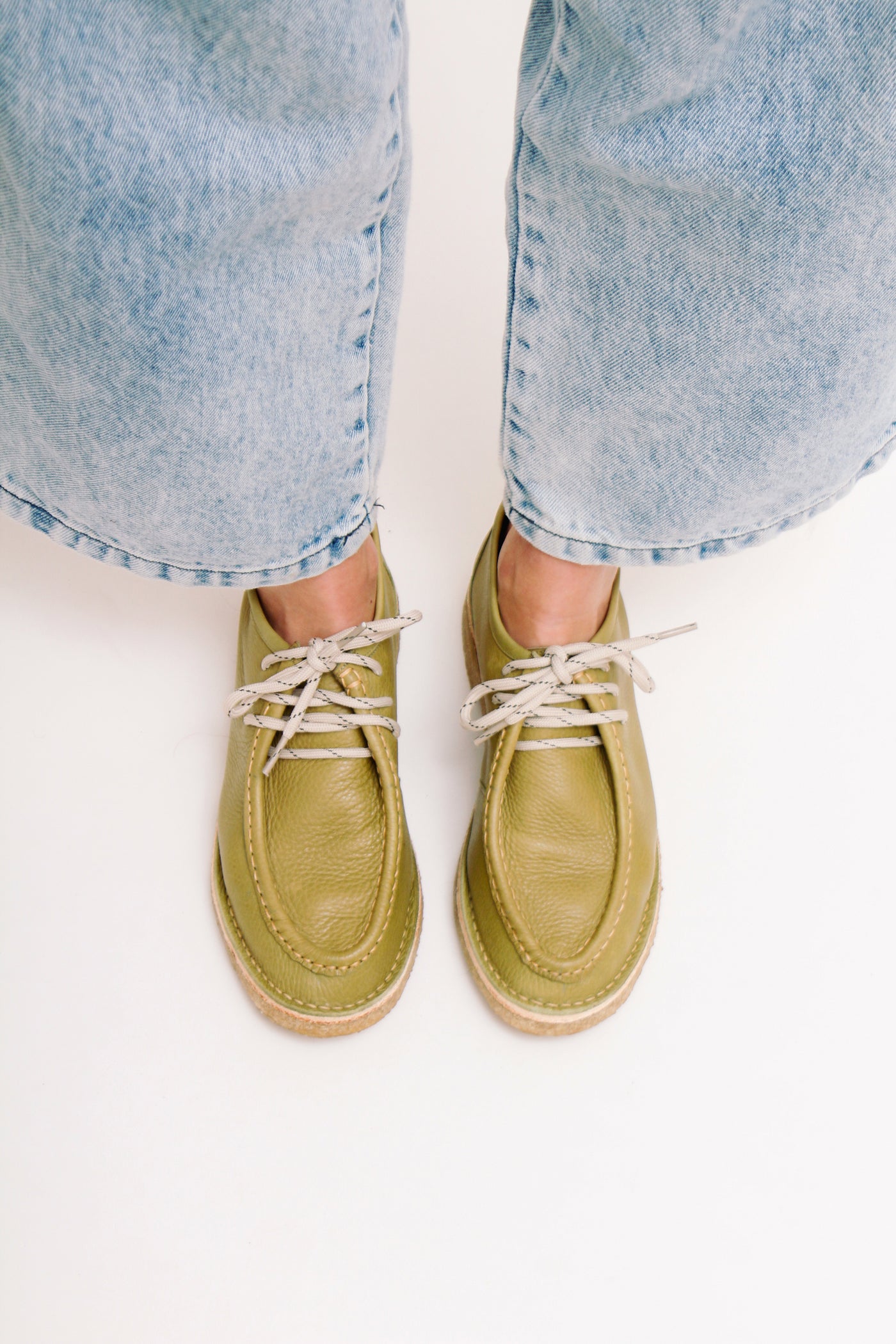 BOTA WALLABEE LUA OLIO