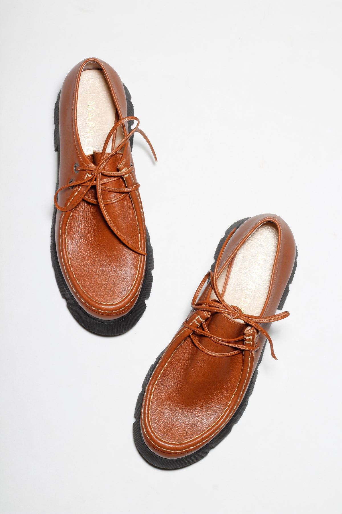 LOAFER WALLABEE NAOMI CARAMELO