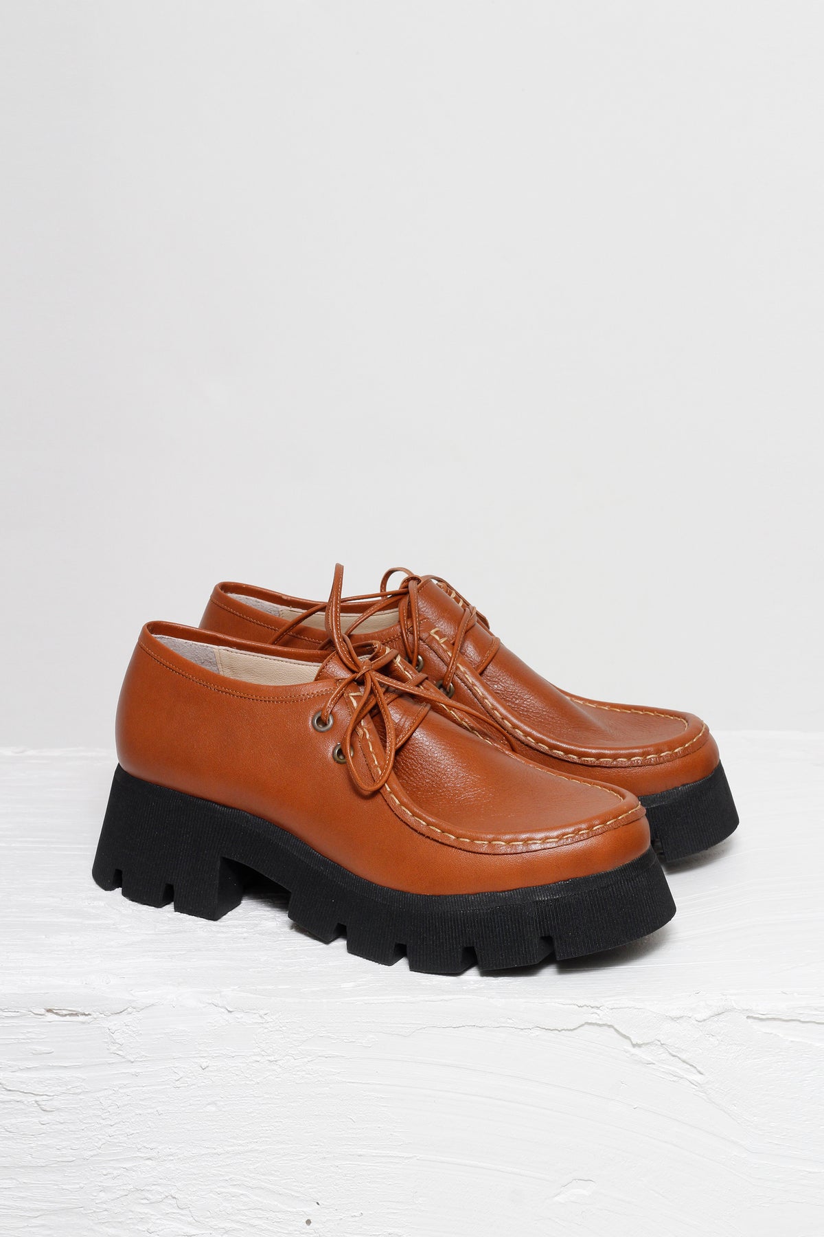 LOAFER WALLABEE NAOMI CARAMELO
