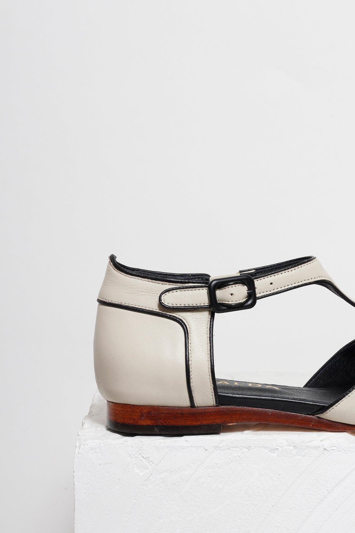 SAPATO ODARA BONE
