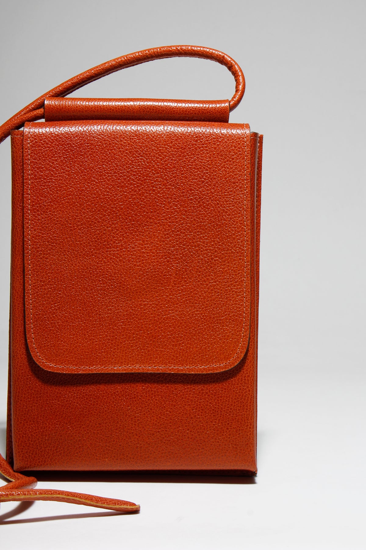 BOLSA PAM G CONHAQUE