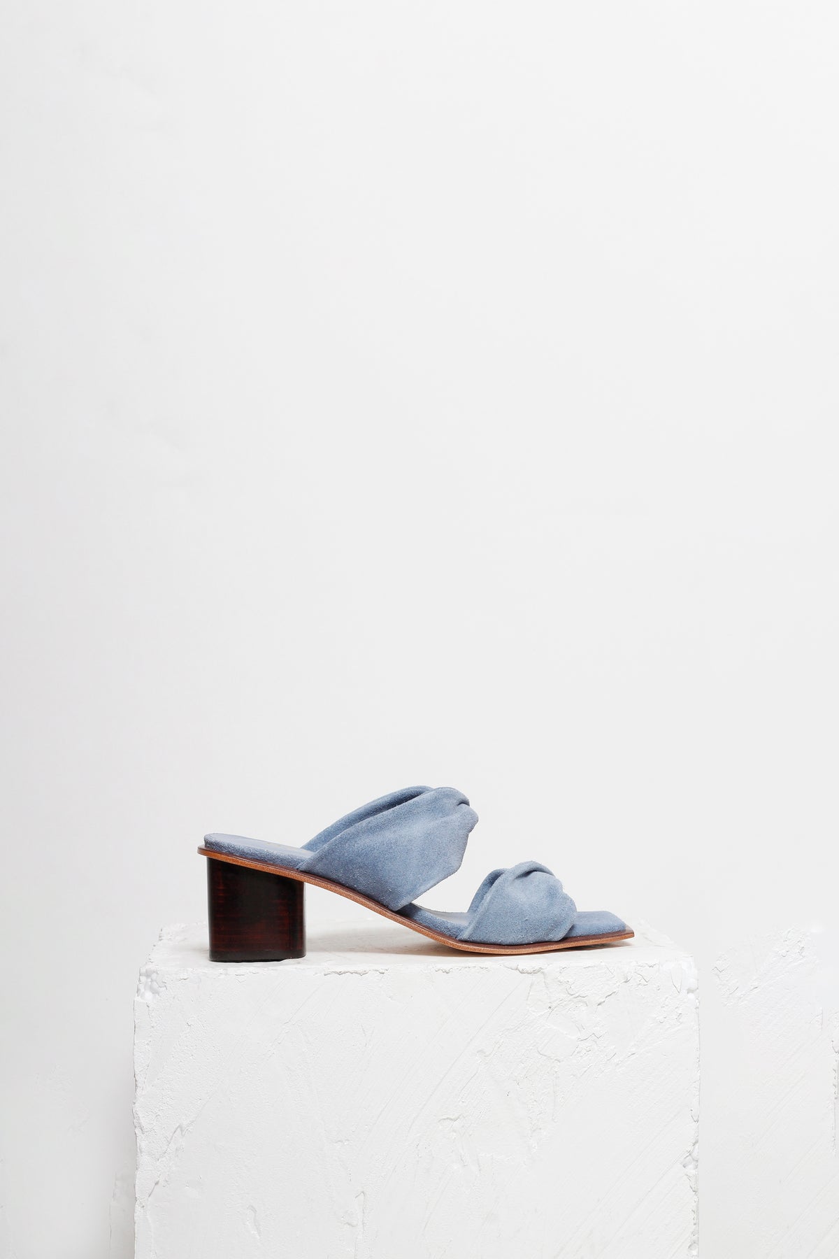 SAPATO TINA CAMURÇA AZUL